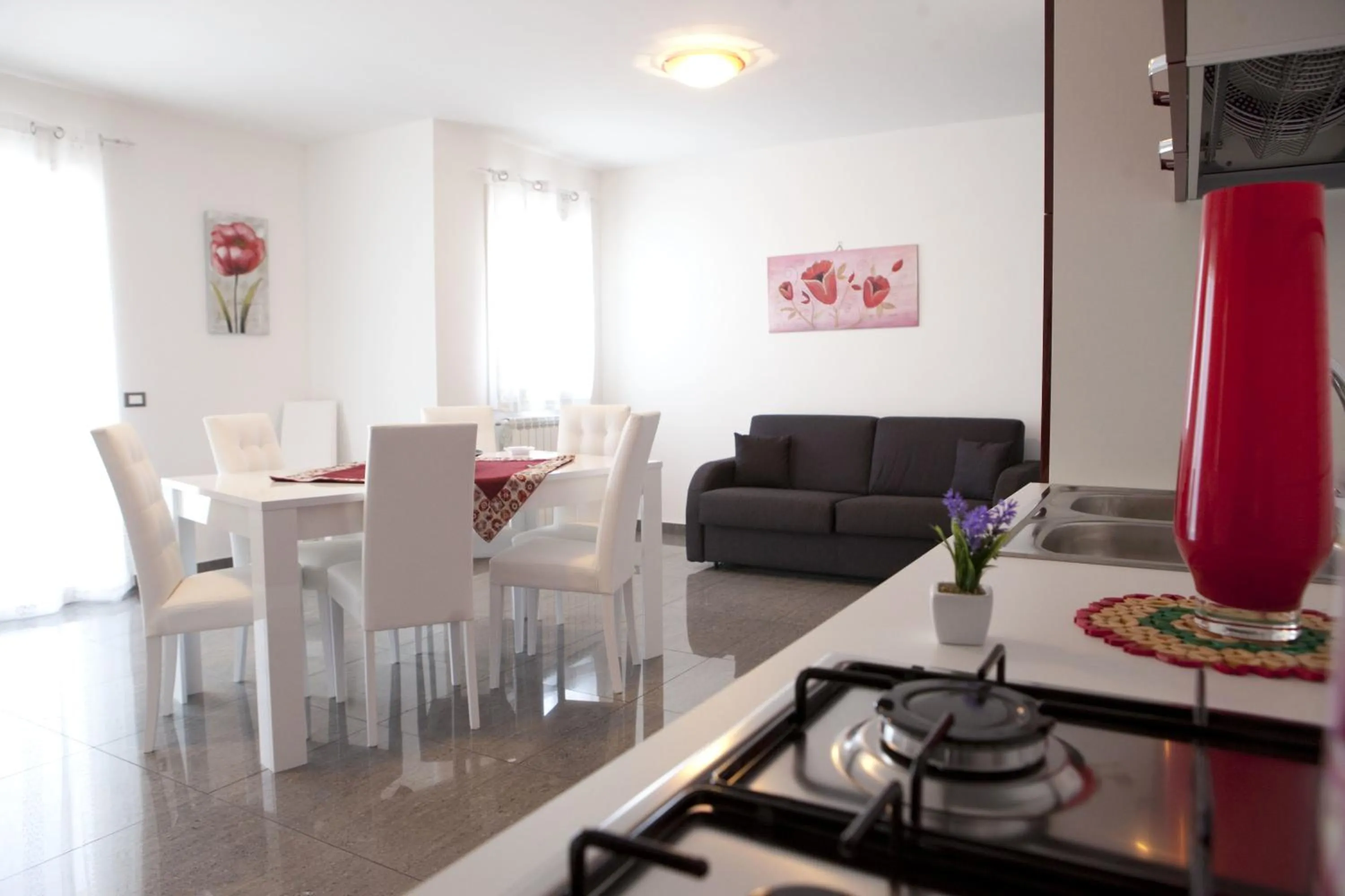 Kitchen or kitchenette in Case Vacanze Adelaide