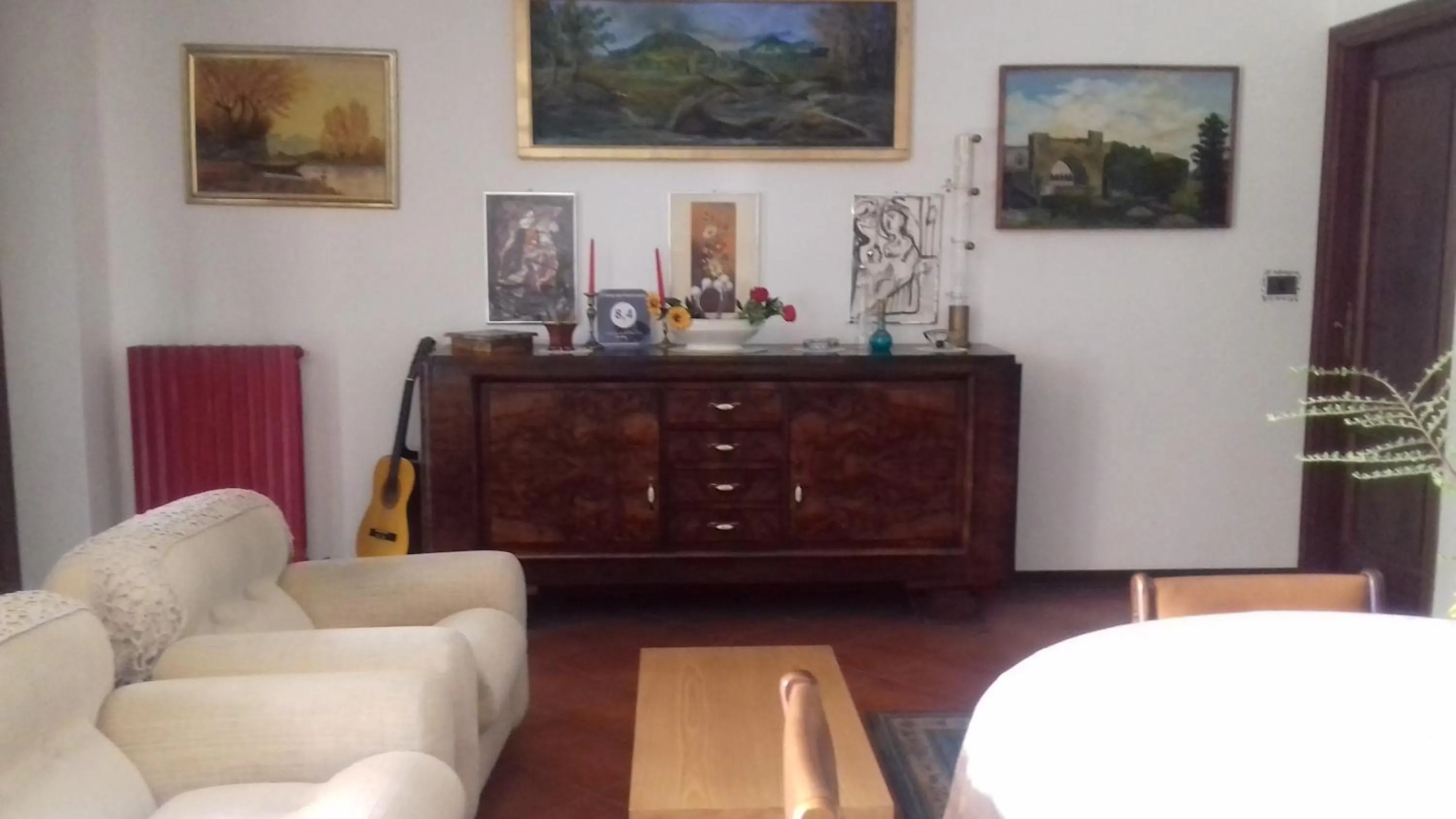 Communal lounge/ TV room in Il Nido del Pettirosso