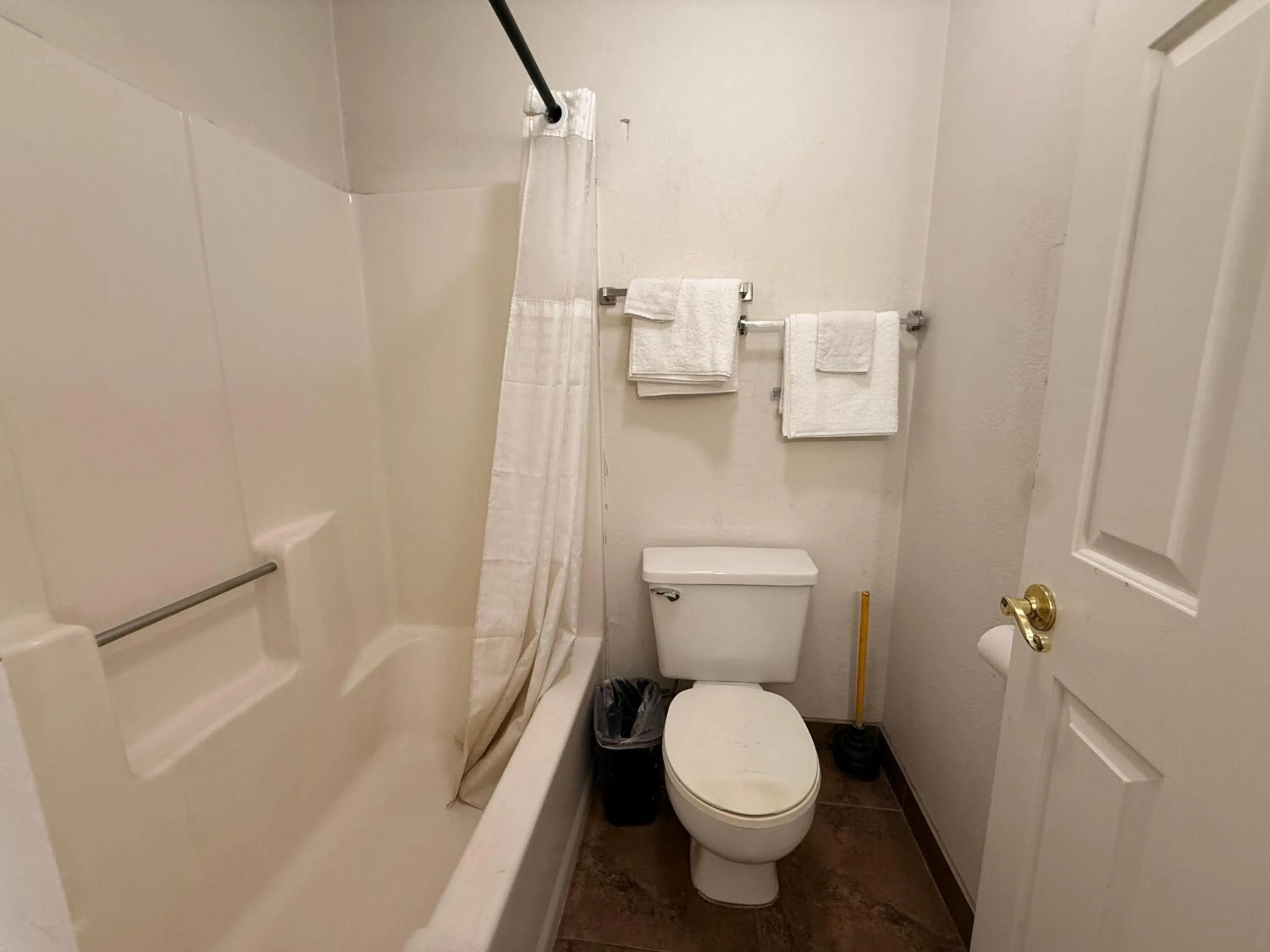 Bathroom in Del Rio Hotel O near Mesa Downtown