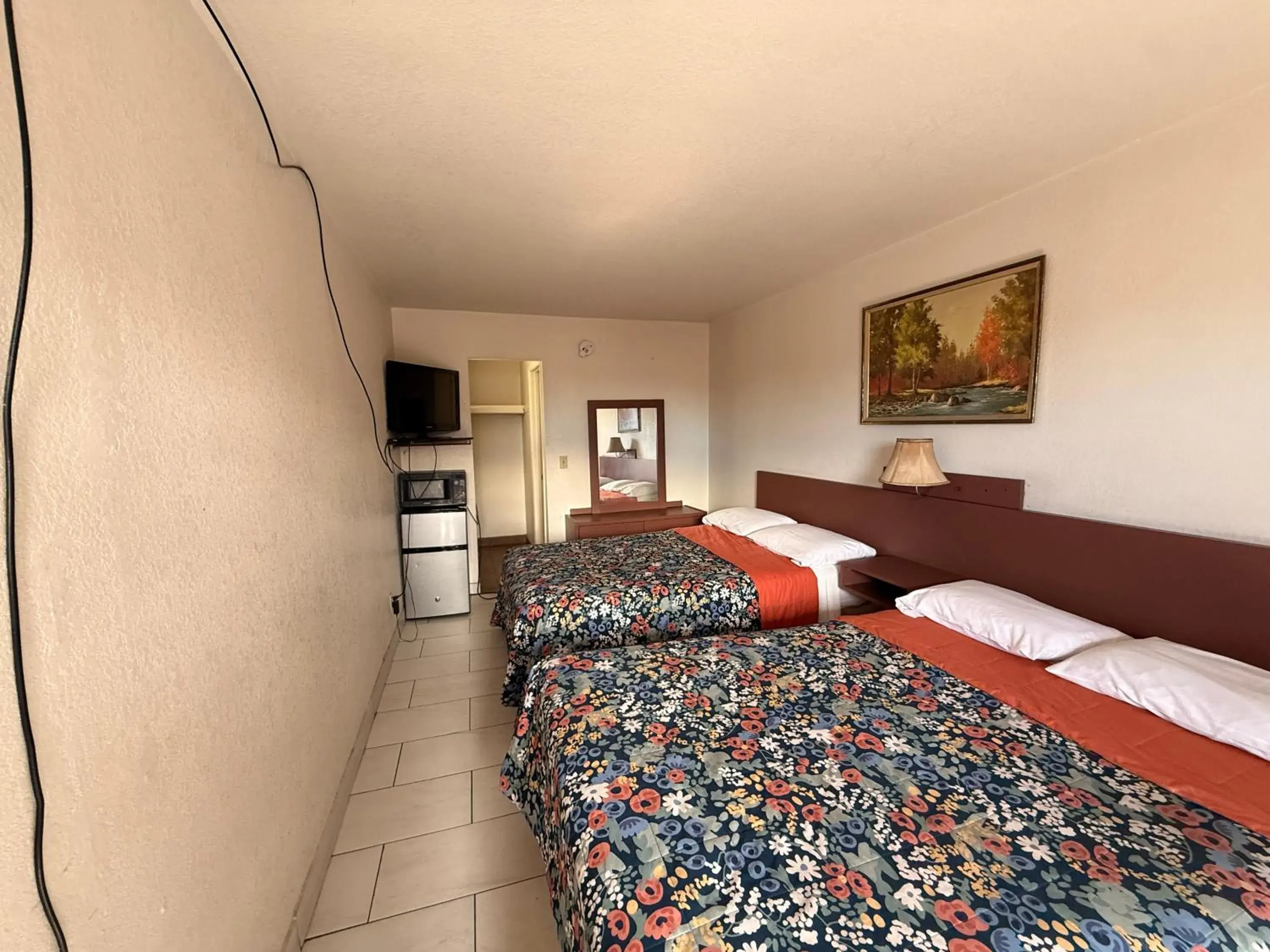 2 Queen Beds Non-Smoking in Del Rio Hotel O near Mesa Downtown 2 Queen Beds Non-Smoking in Del Rio Hotel O near Mesa Downtown