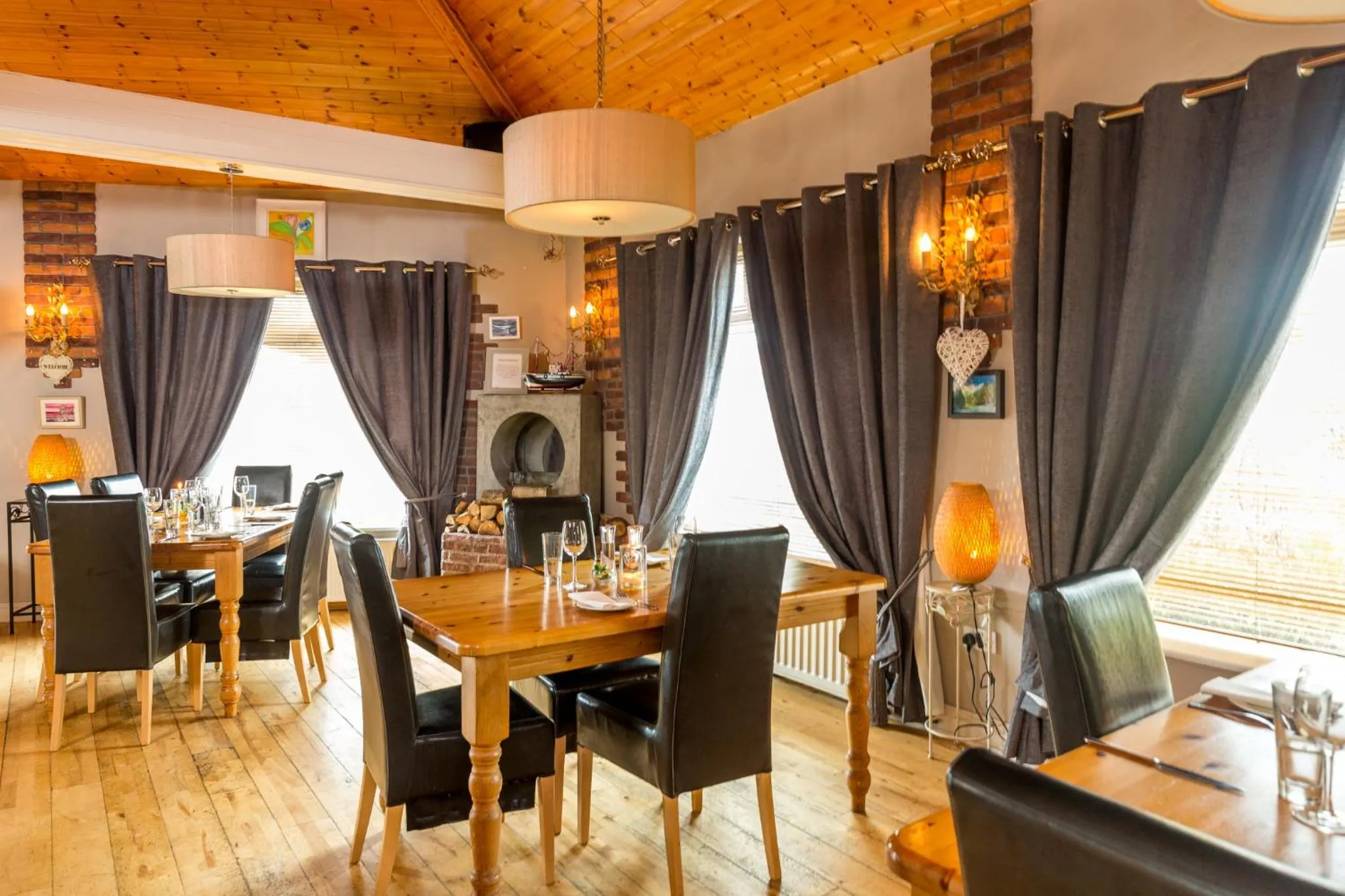 Restaurant/Places to Eat in Airport View Hotel and Secret Spa