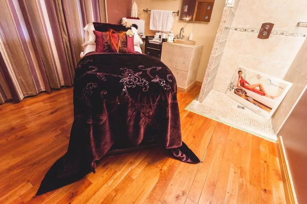 Bed in Airport View Hotel and Secret Spa