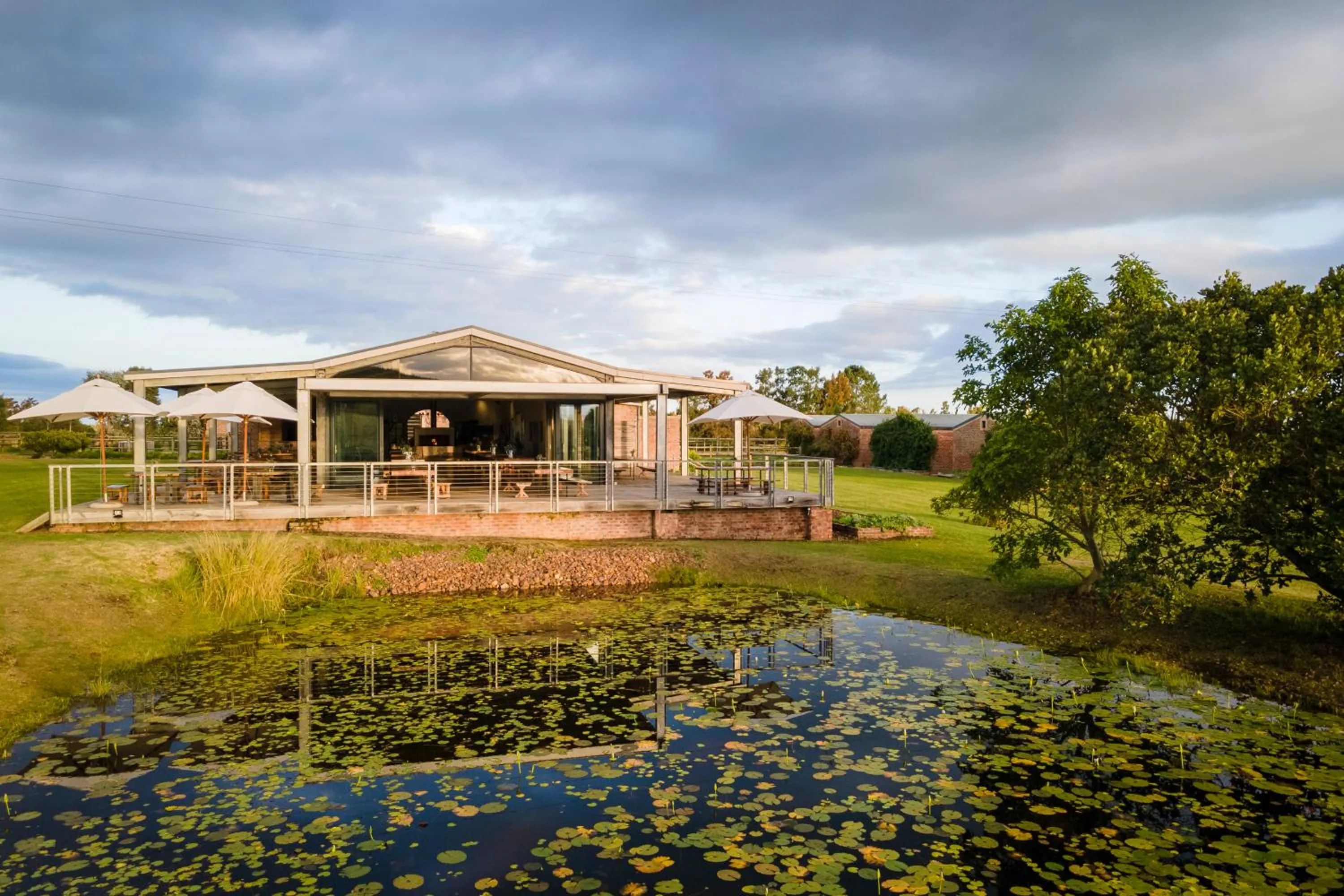 Restaurant/places to eat in Kay and Monty Vineyard View