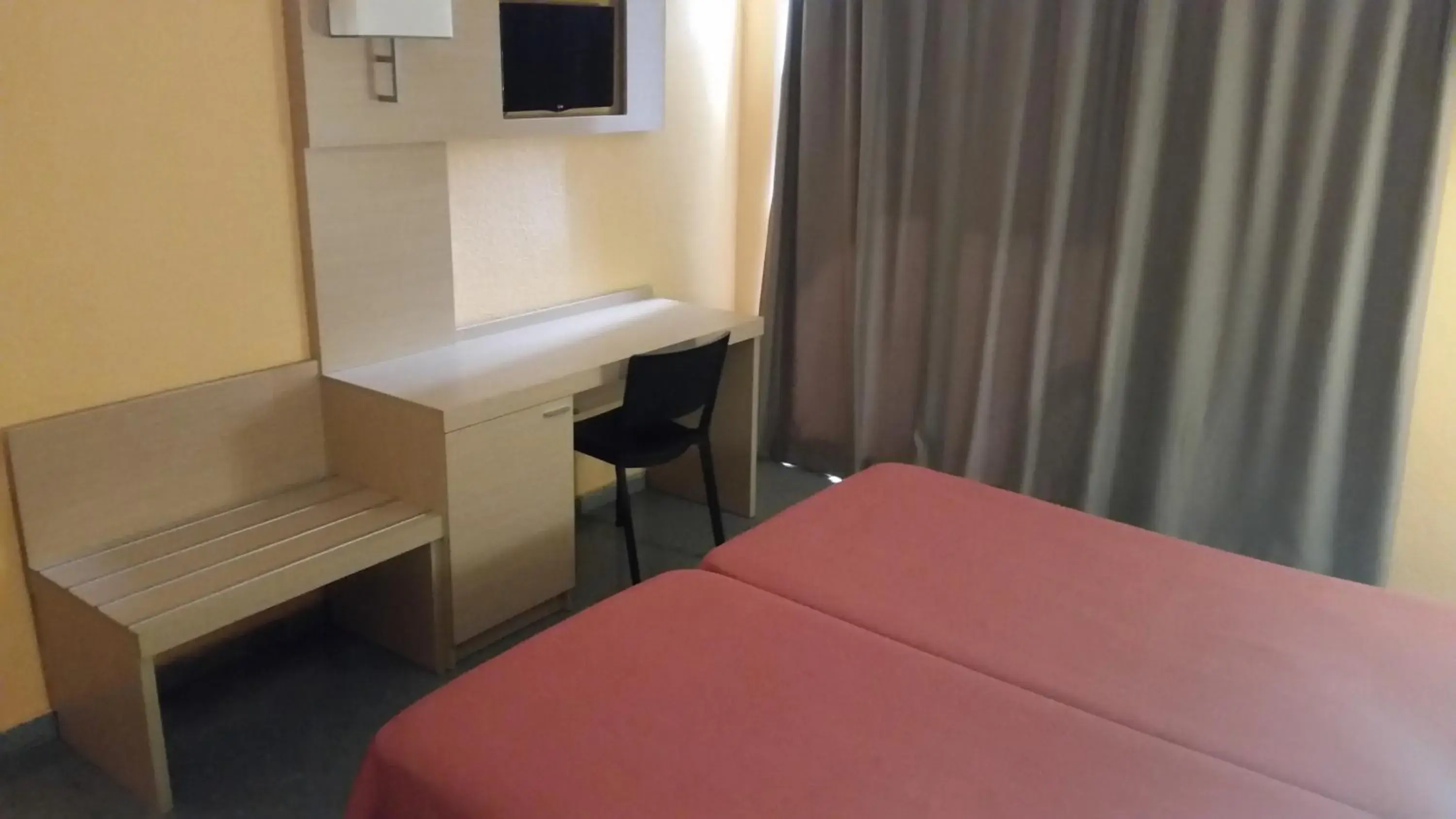 Photo of the whole room, Bed in Mont-Park Photo of the whole room, Bed in Mont-Park