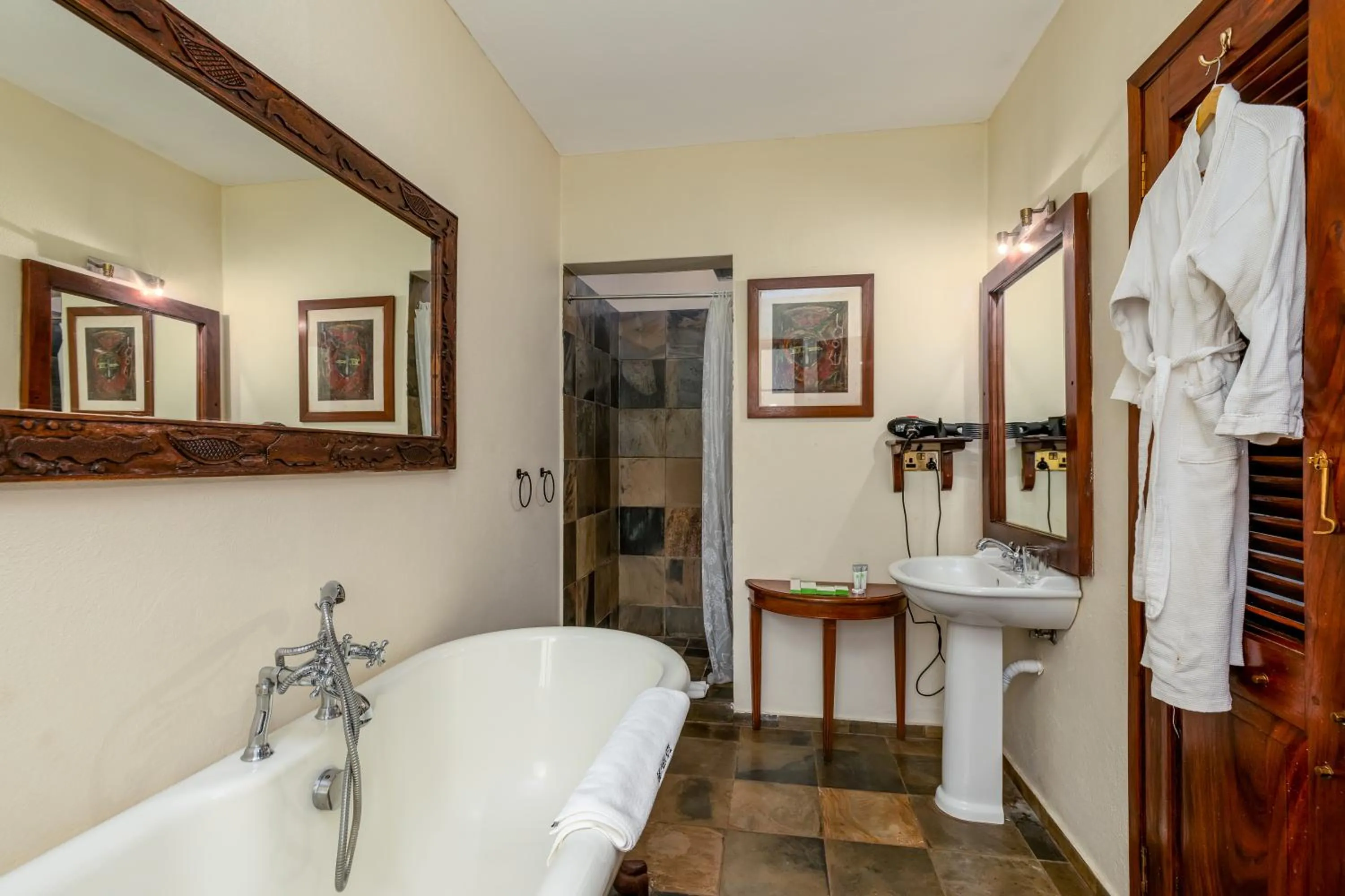 Bathroom in The Emin Pasha Hotel & Spa Kampala