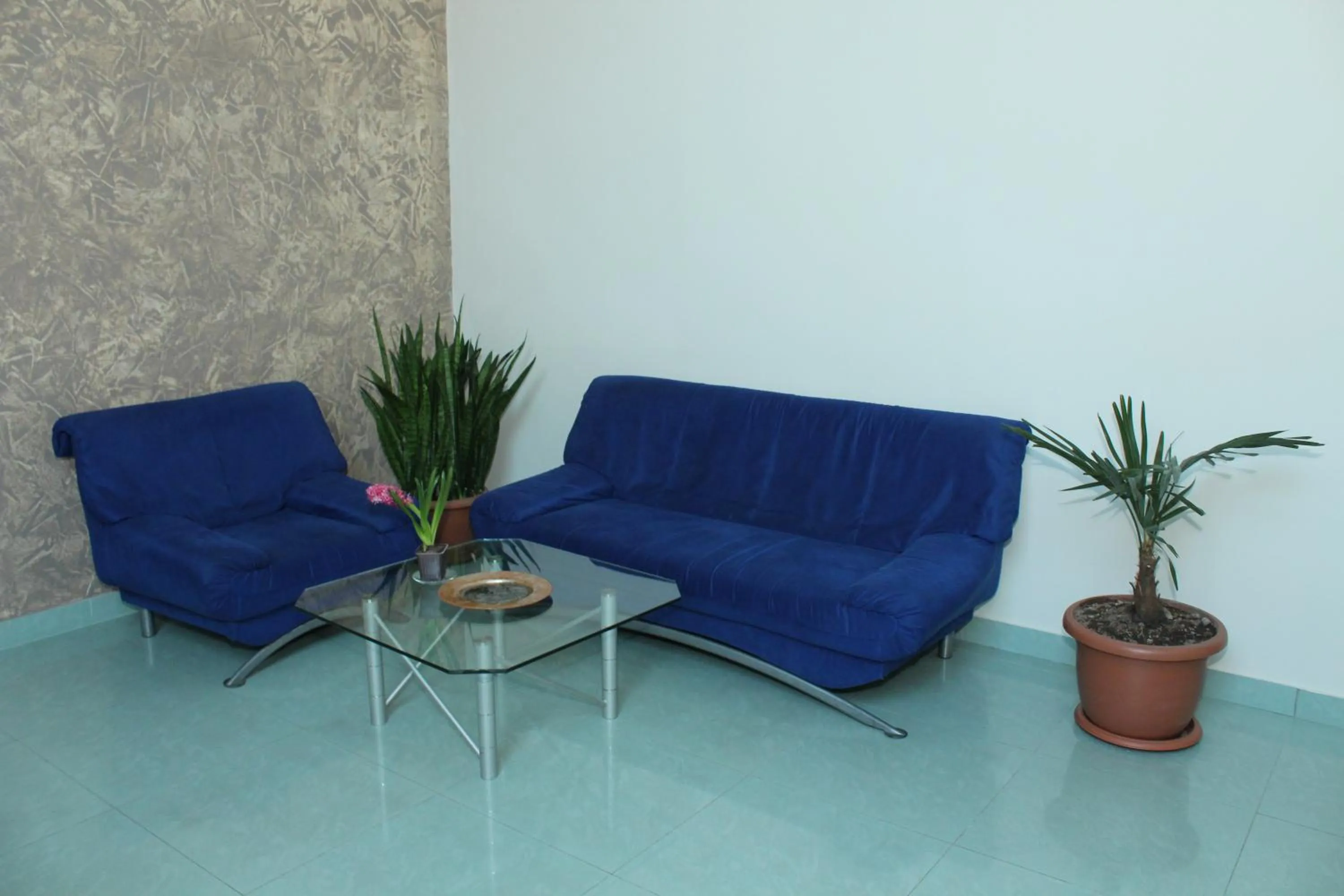 Communal lounge/ TV room in Art Hotel Yerevan