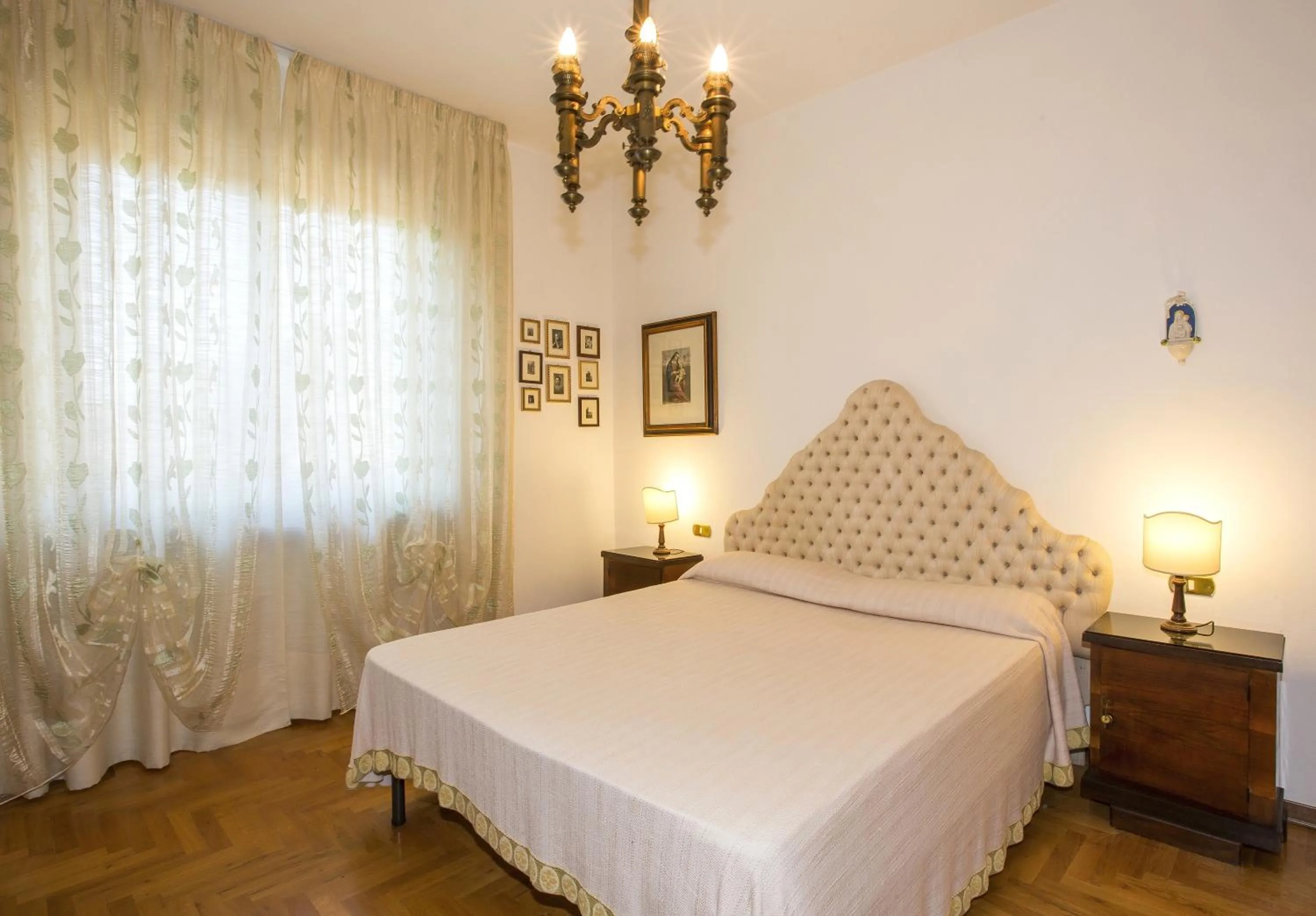 Photo of the whole room, Bed in La Casa di Gigliola