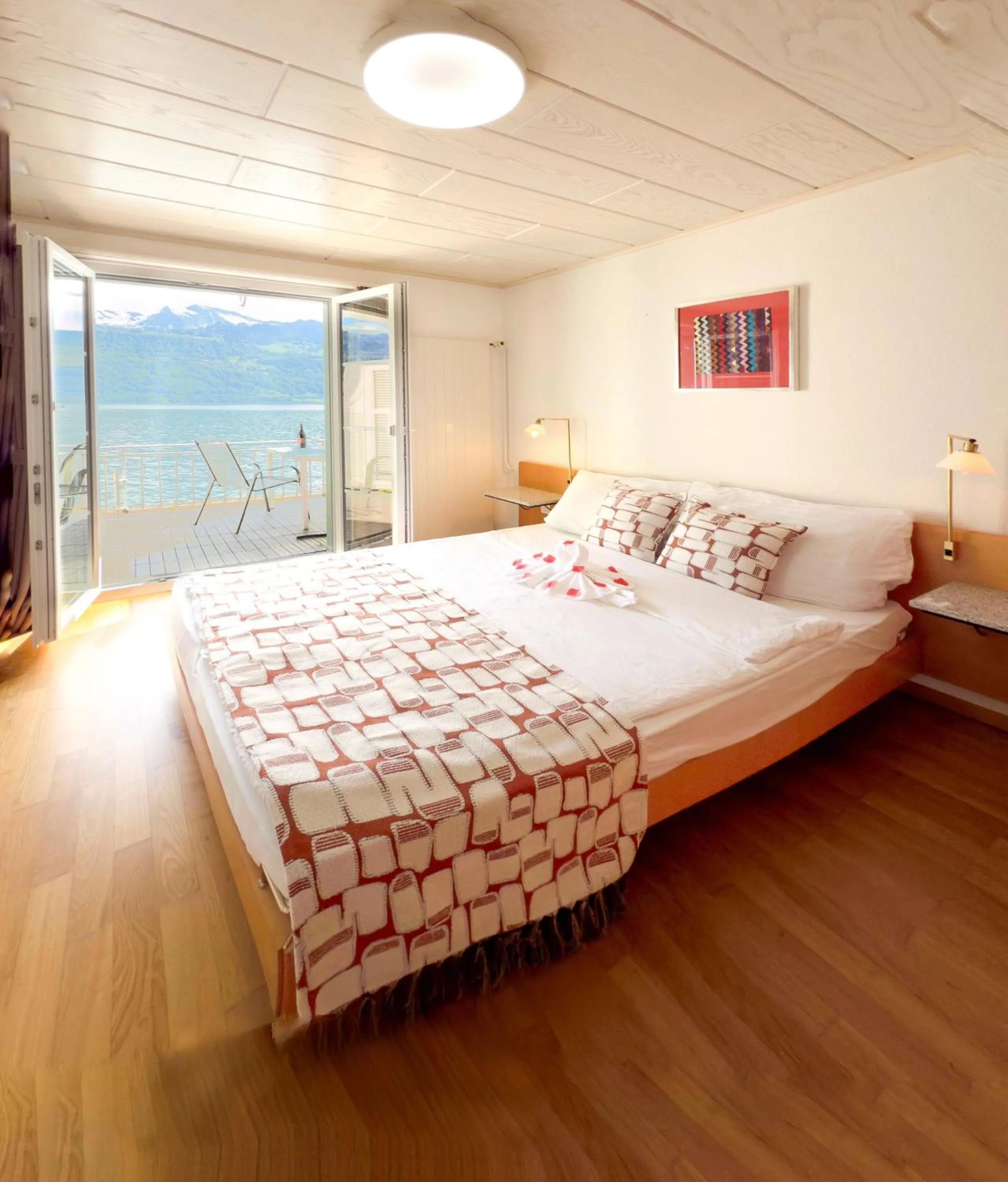 Photo of the whole room, Bed in Seehotel Schwert