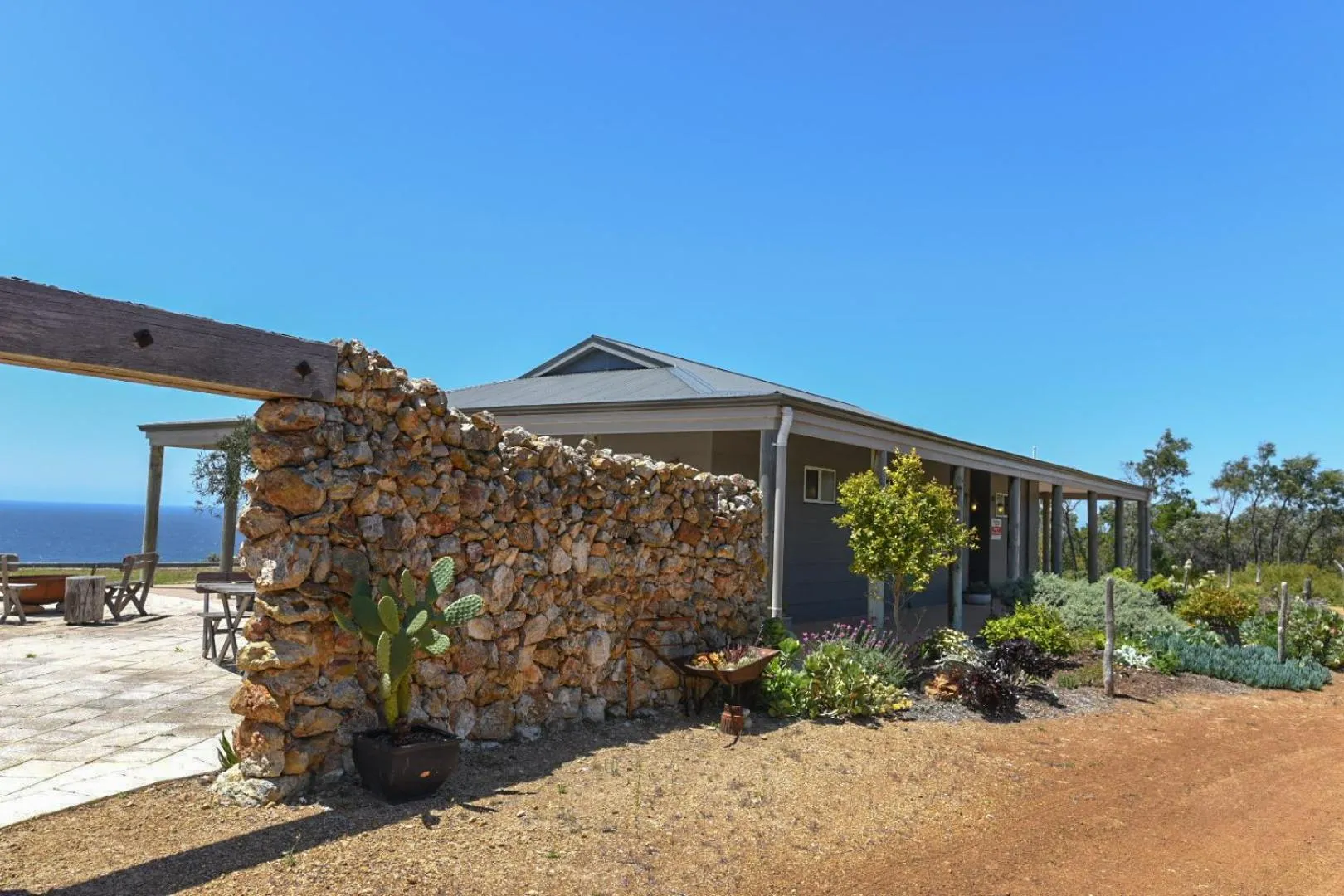 Property building in Bremer Bay B&B