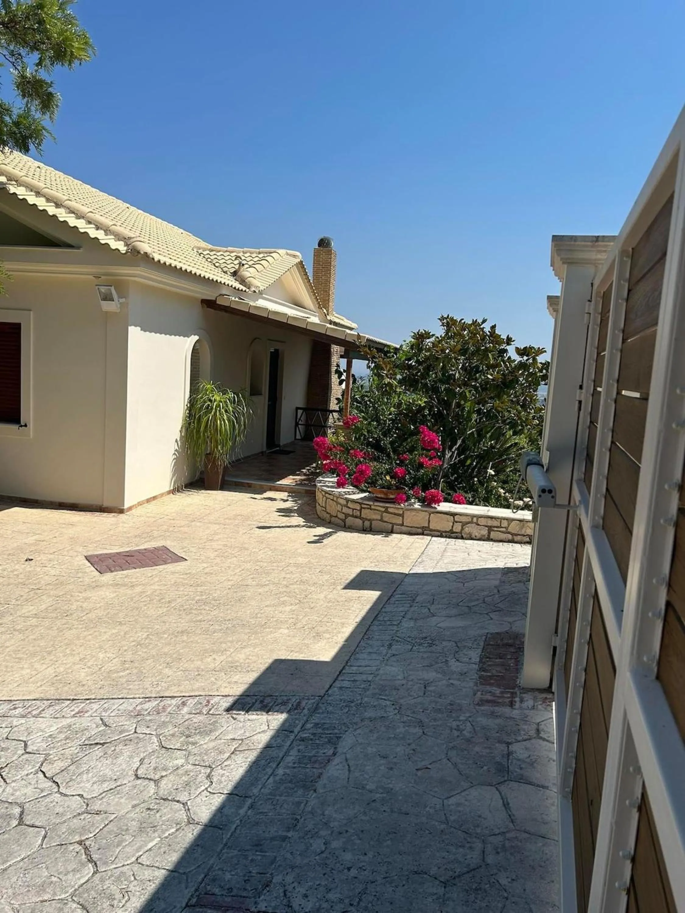 Villa Clairy 3-Bedroom Villa with Private Pool