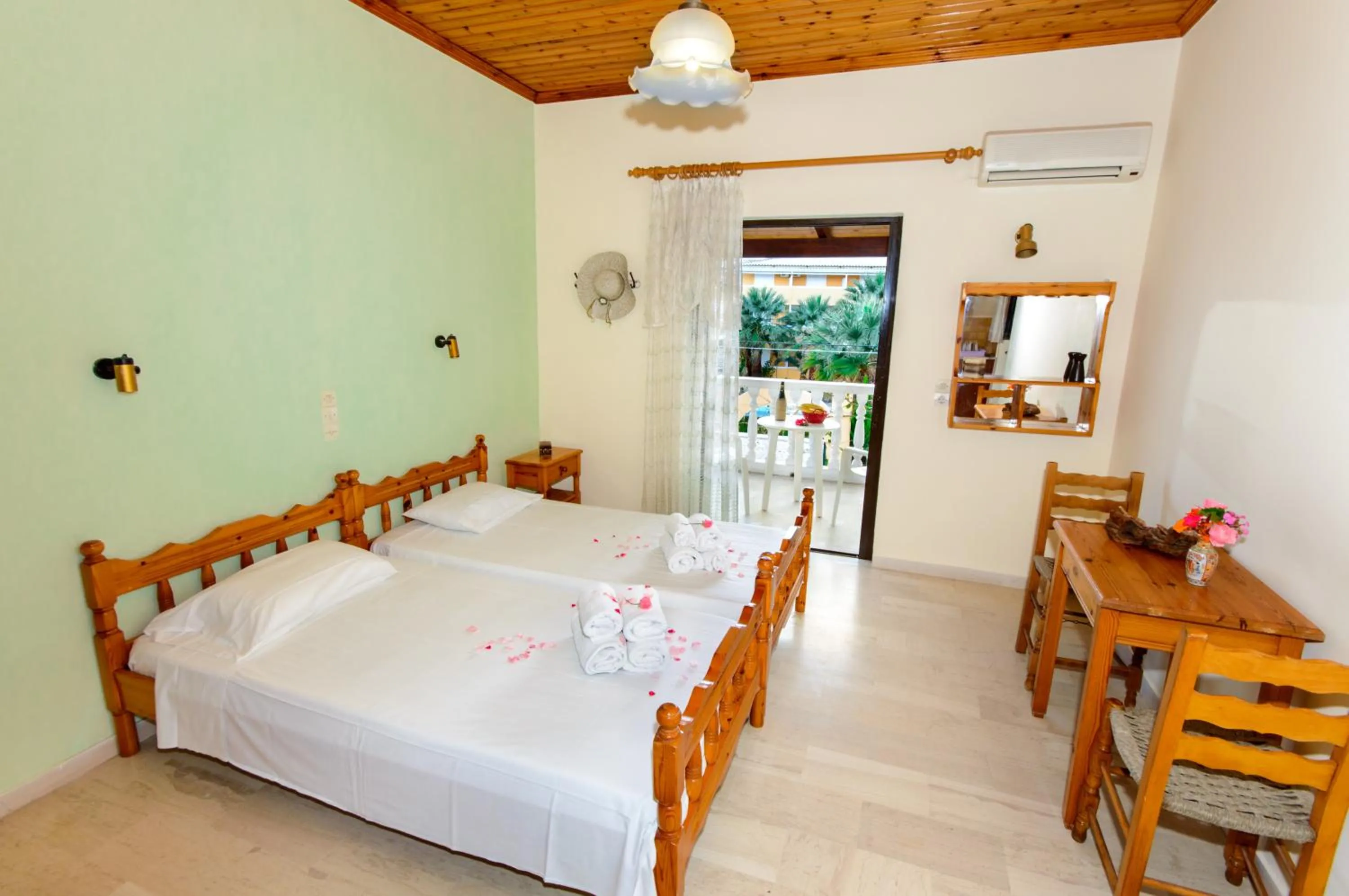 Bed in Romantic Studios