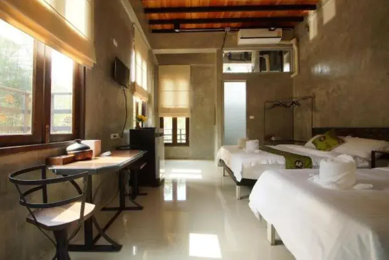 Deluxe Double Room in Hern Lhin Natural Resort Deluxe Double Room in Hern Lhin Natural Resort