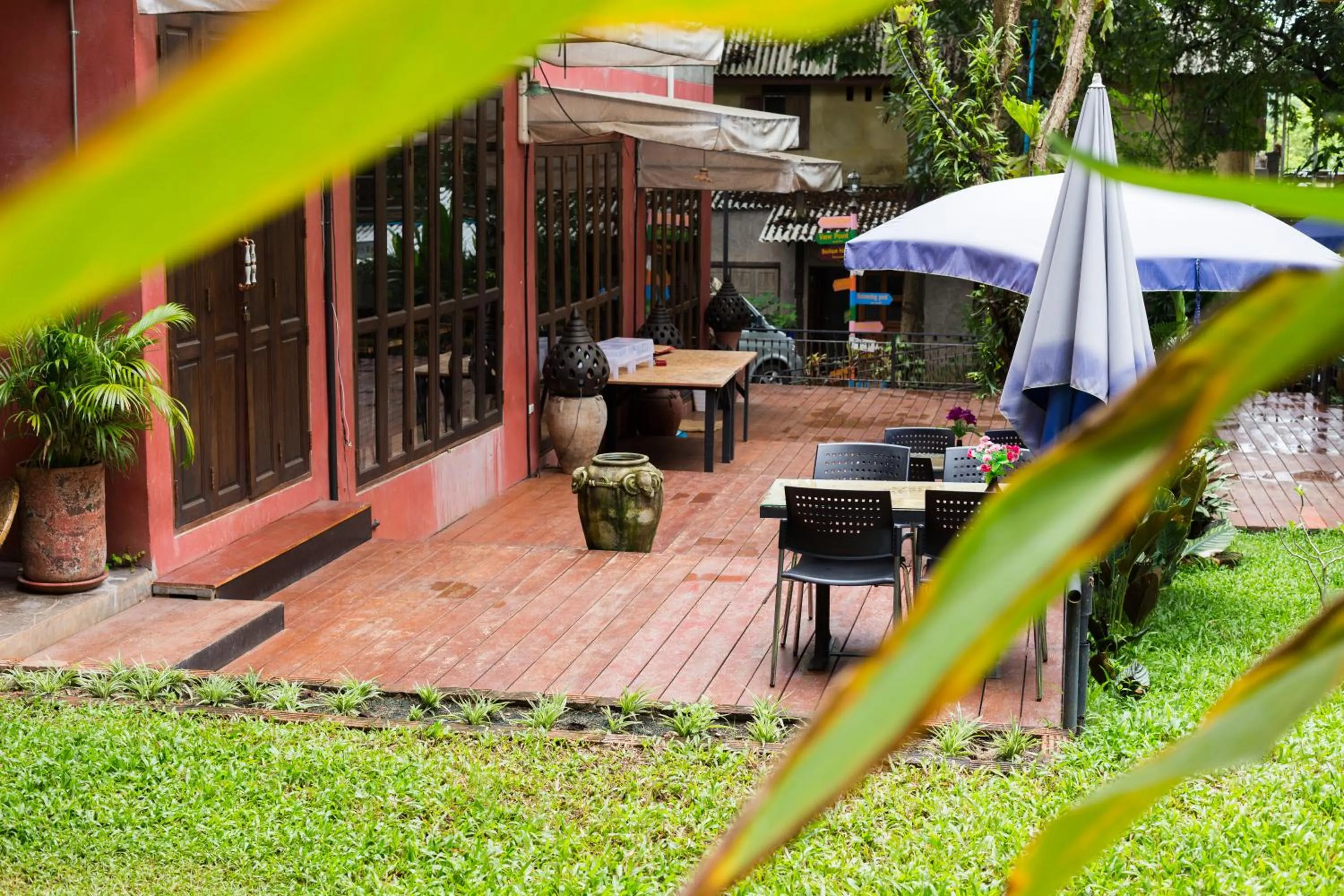 Restaurant/places to eat in Hern Lhin Natural Resort