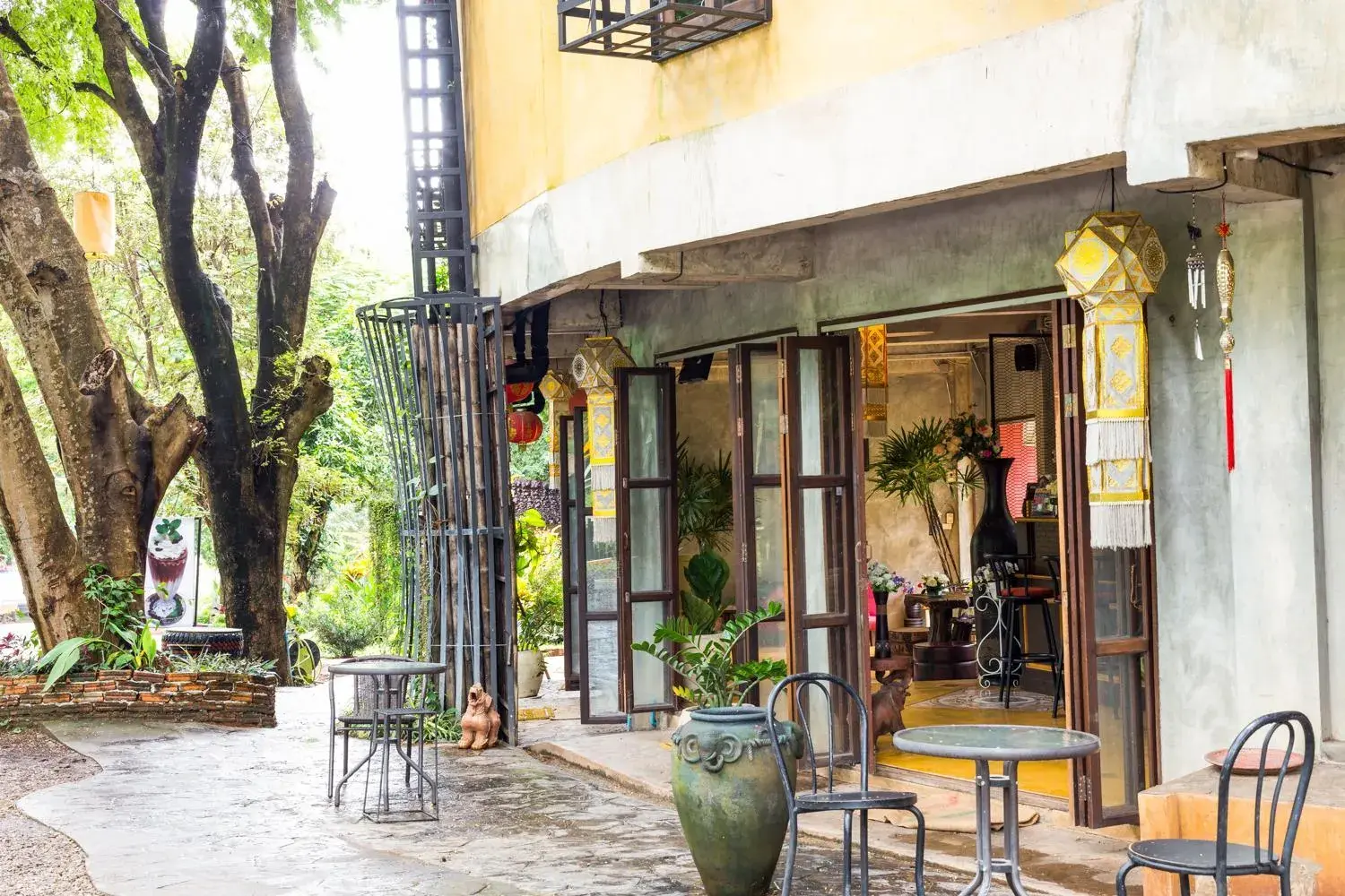 Facade/entrance in Hern Lhin Natural Resort Facade/entrance in Hern Lhin Natural Resort