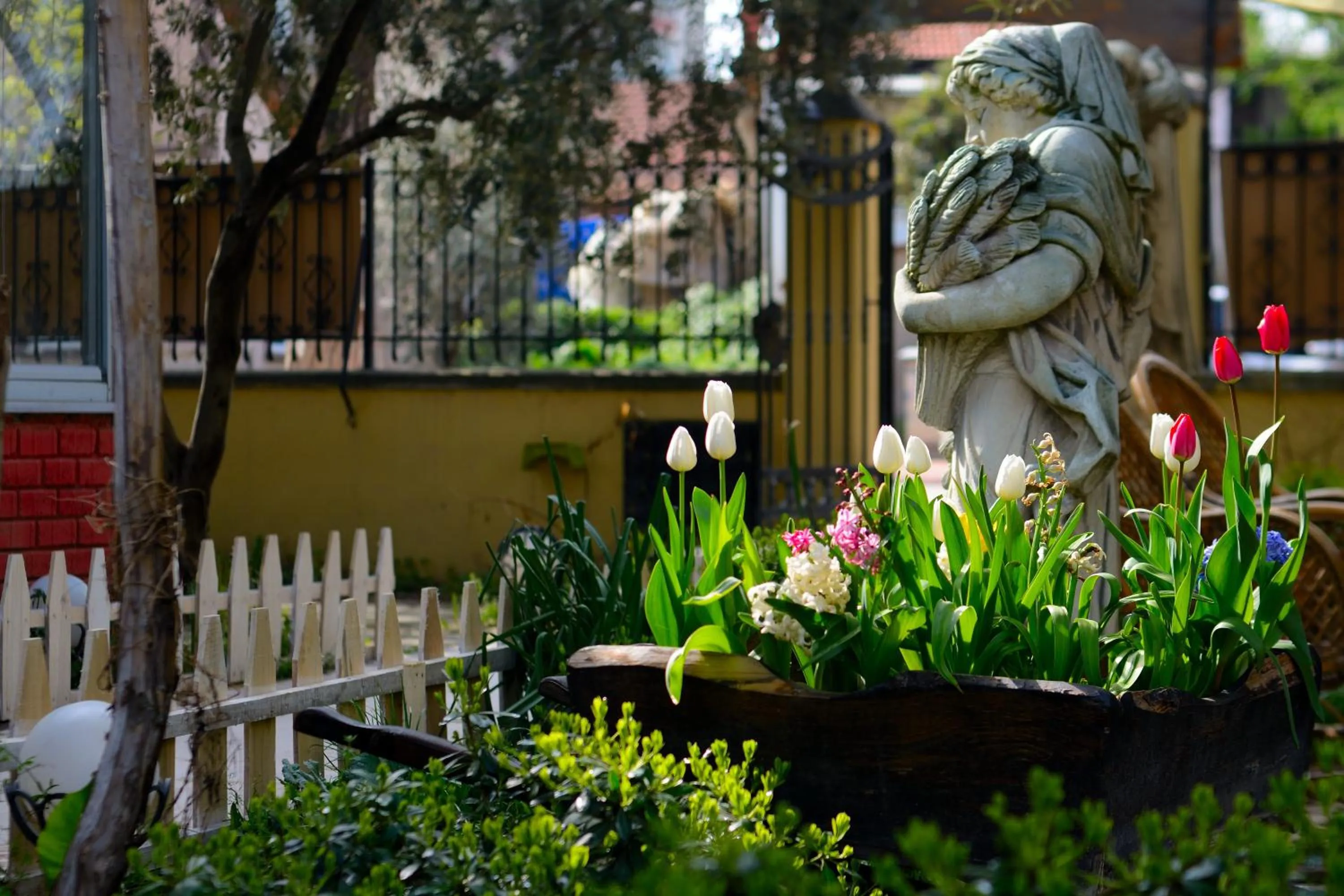 Garden in İznik Seyir Otel