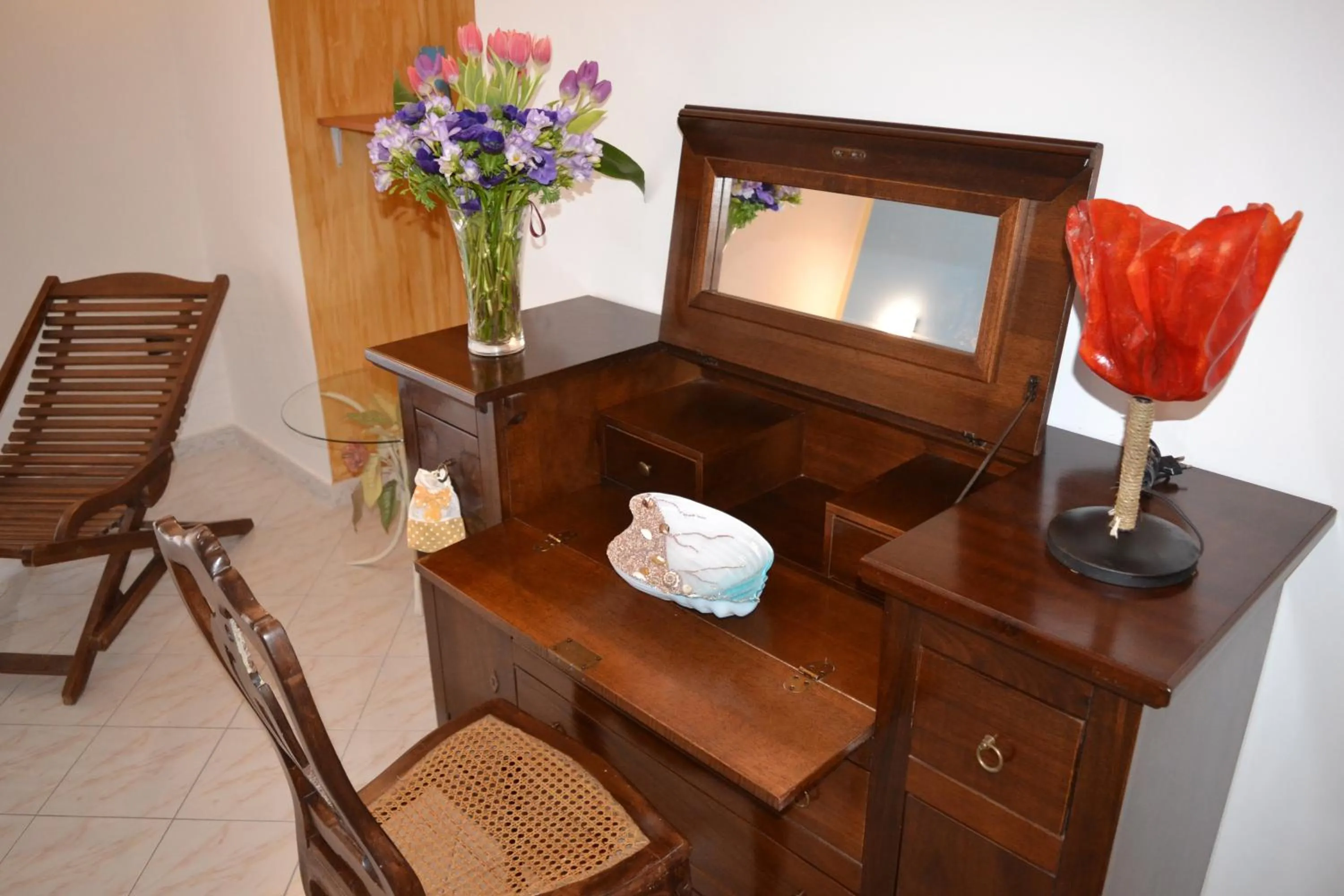 Decorative detail in Anna's Family