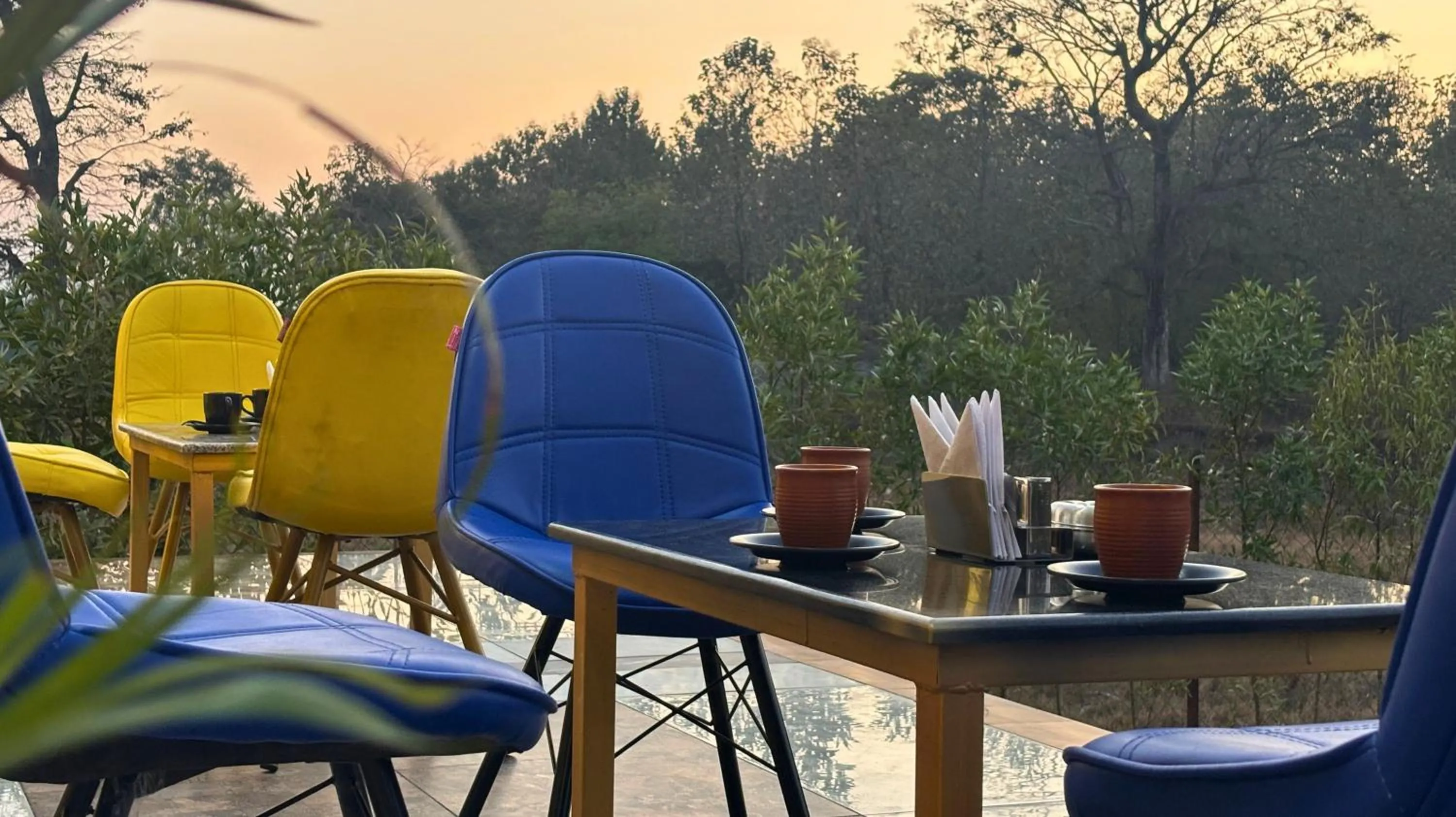 Restaurant/places to eat in Asapin Vanymahal