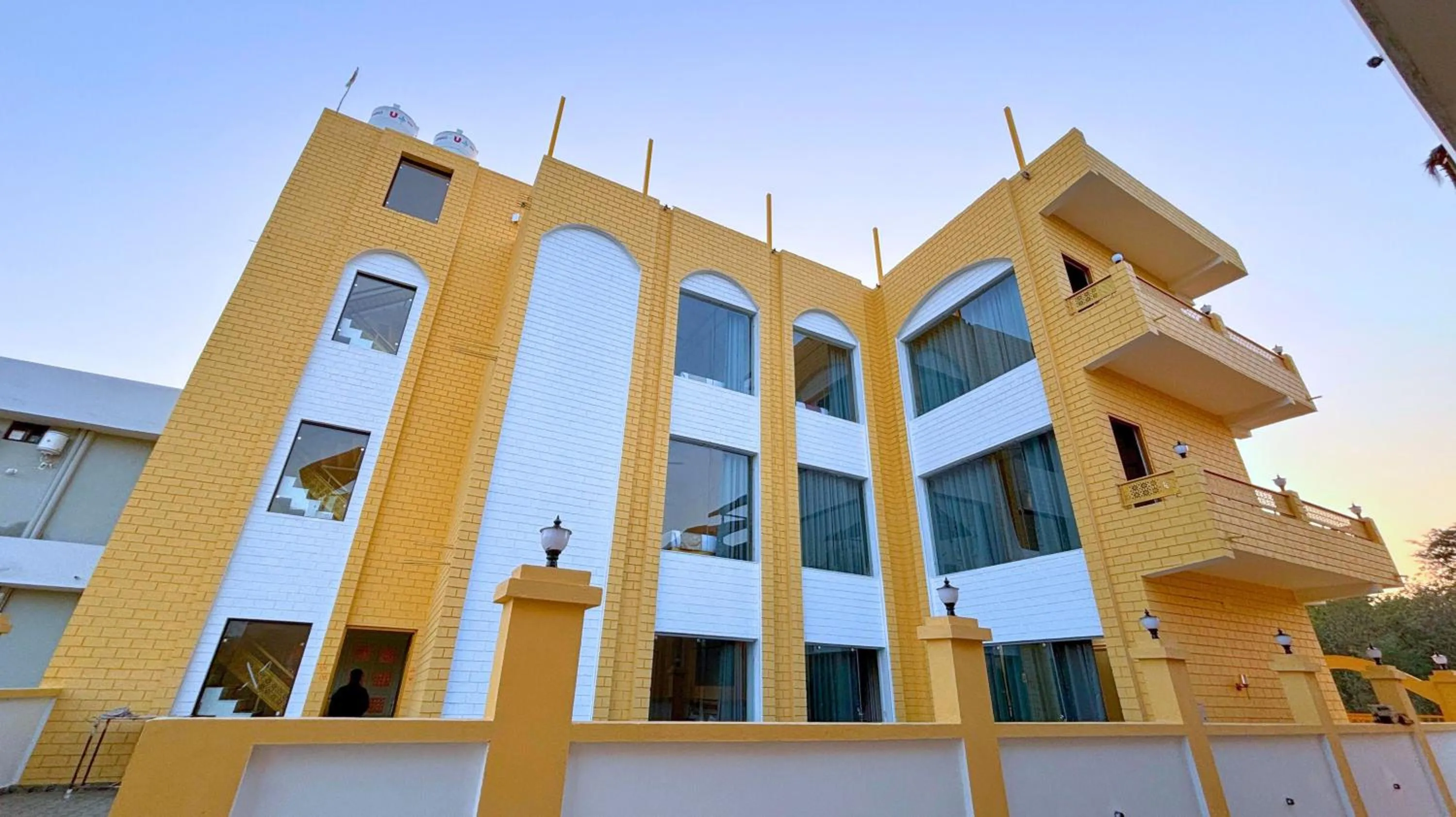 Property building in Asapin Vanymahal