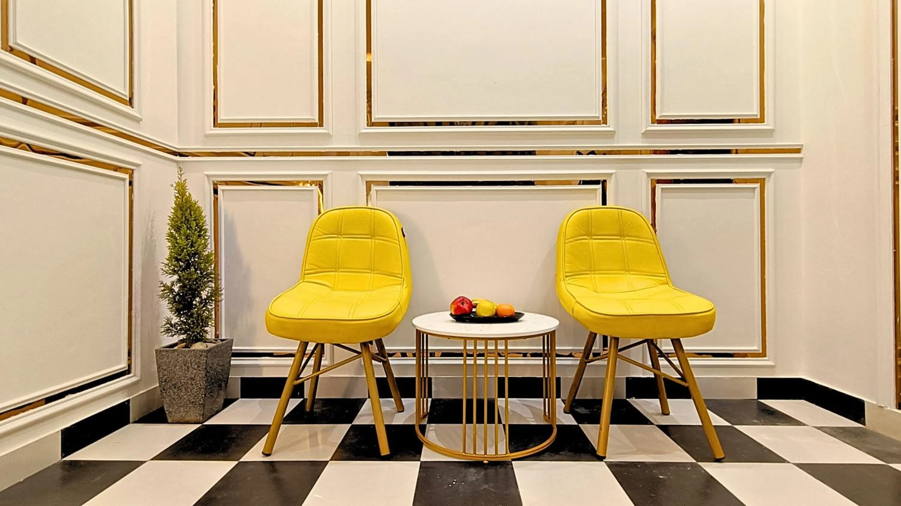 Seating area in Asapin Vanymahal