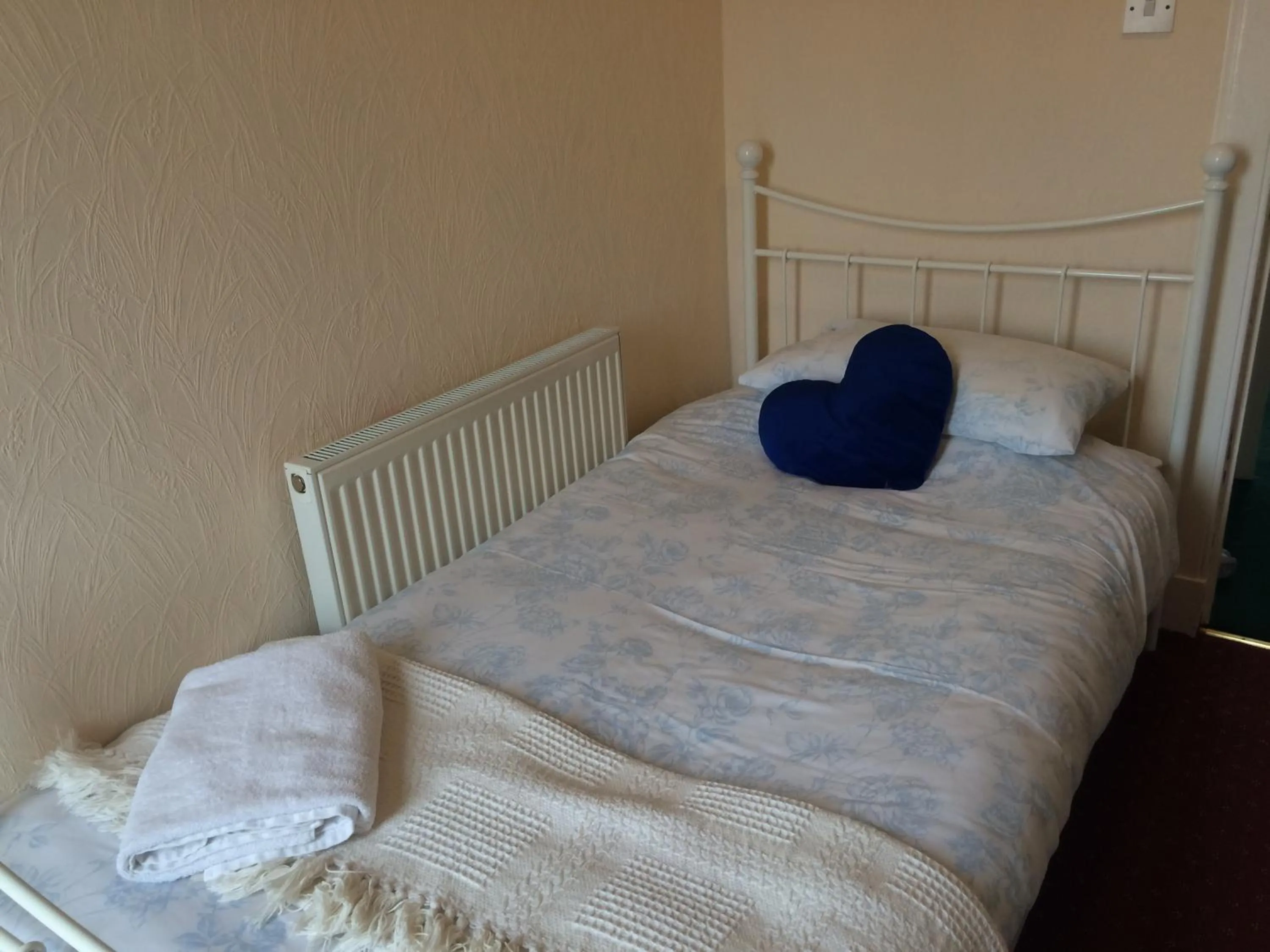 Bed in Ardgarry Holiday House