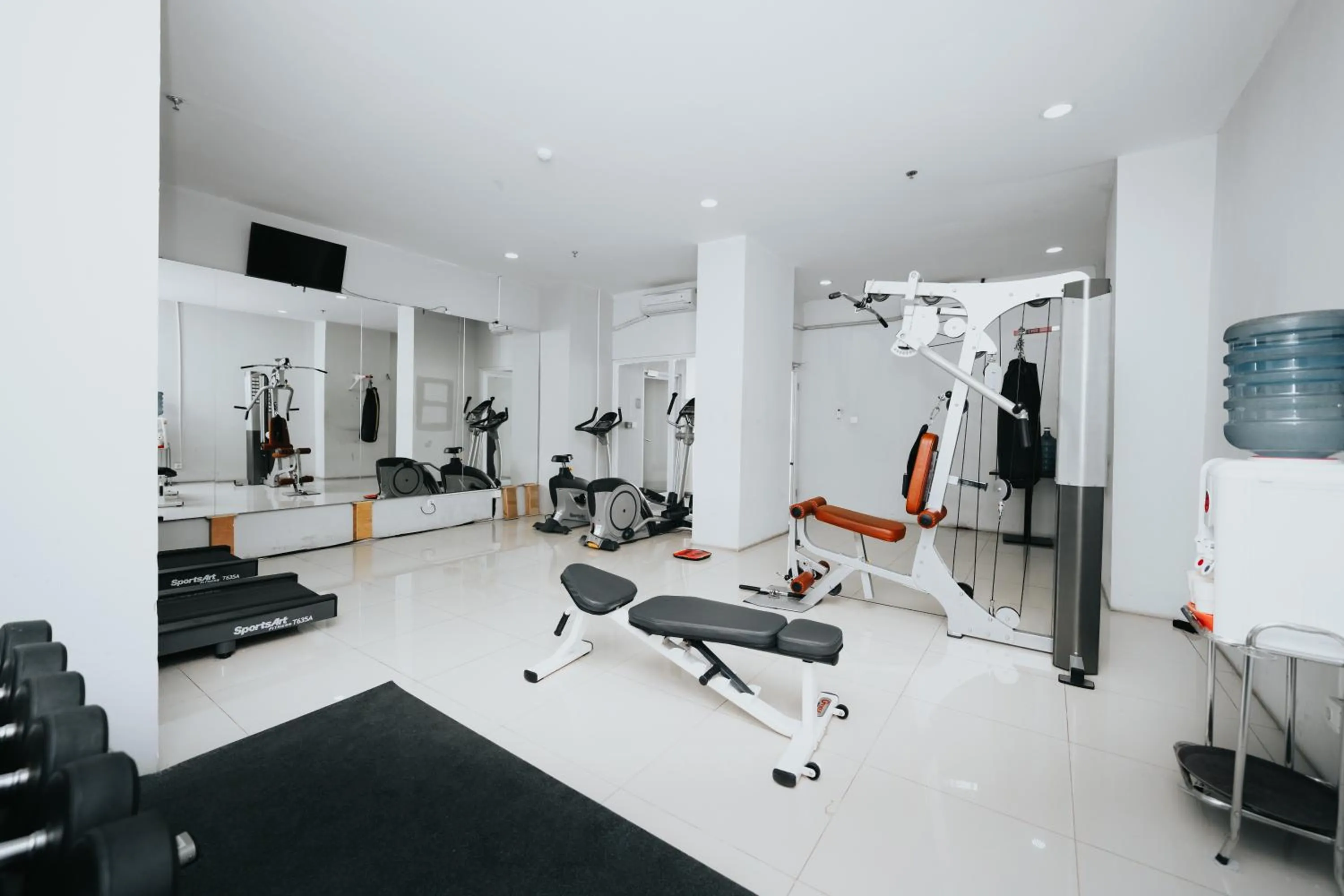 Fitness centre/facilities in Tmansari Mahogany Apartement By Cozy