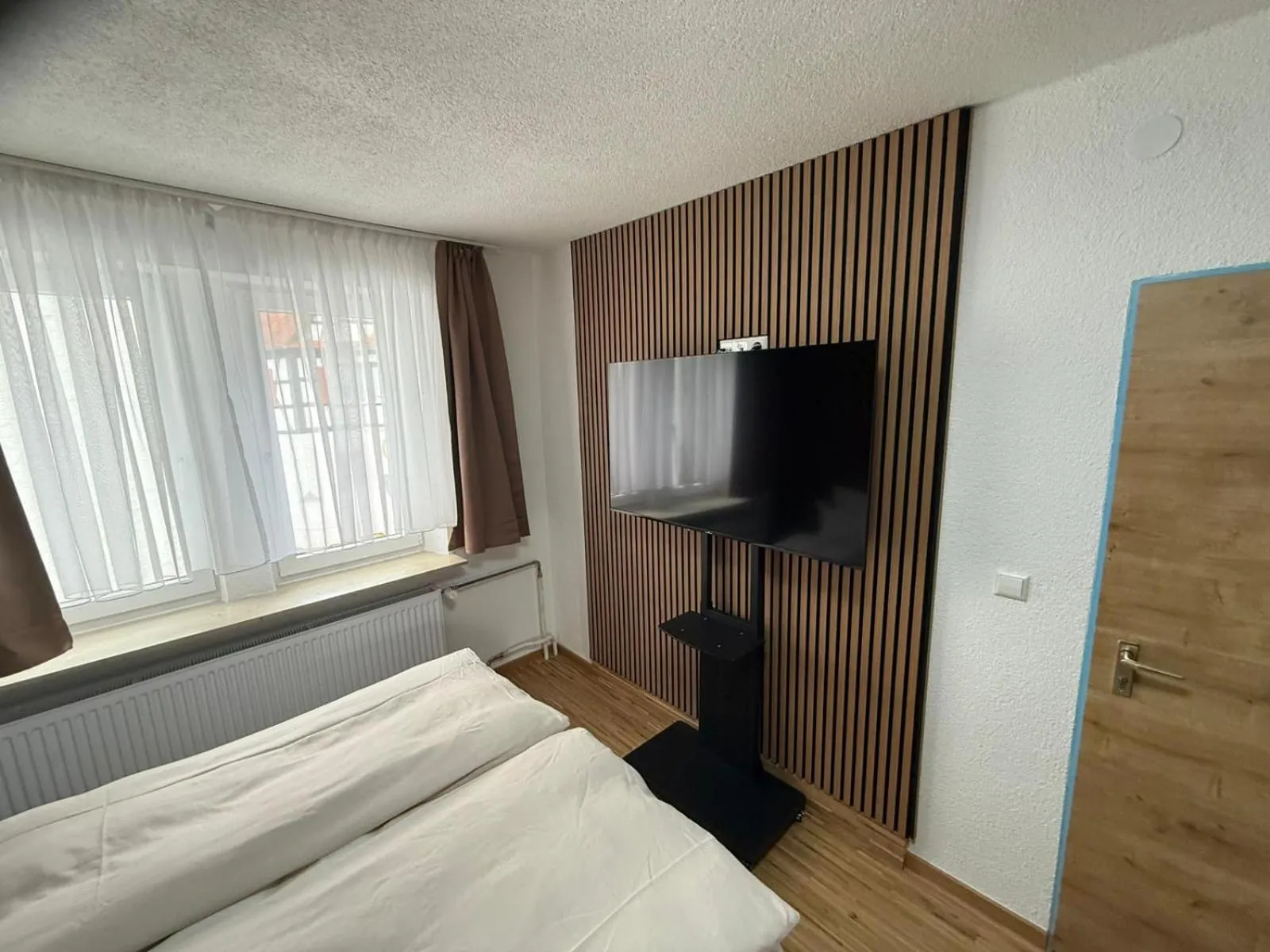 Bed in Hotel Schöne Aussicht renoviert