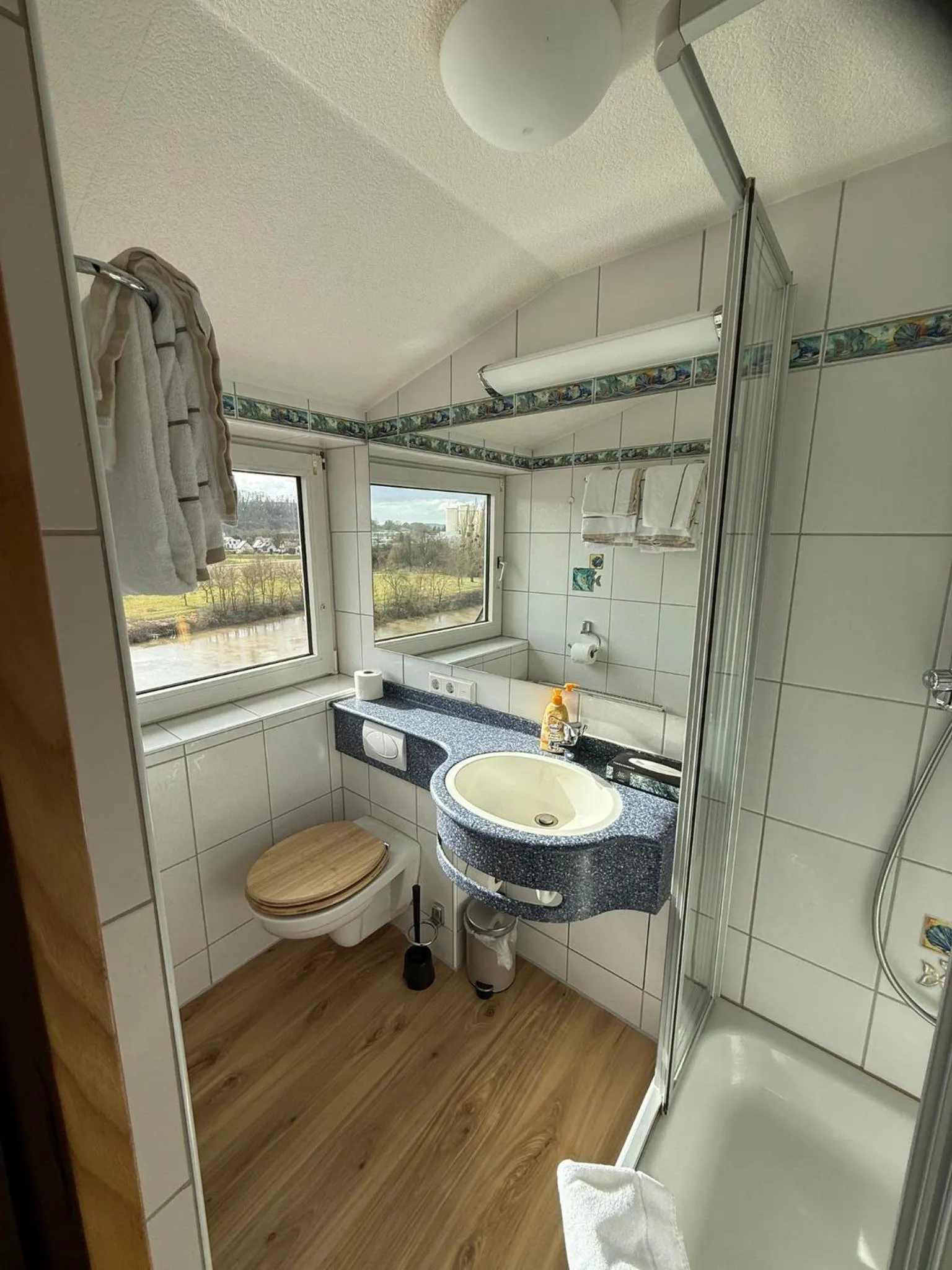 Hotel Schöne Aussicht renoviert