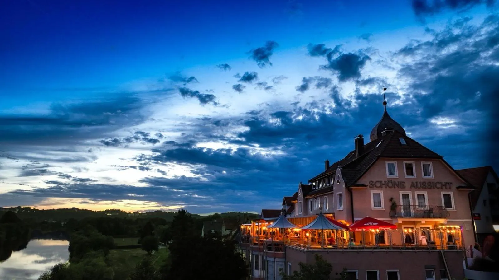 Restaurant/places to eat in Hotel Schöne Aussicht