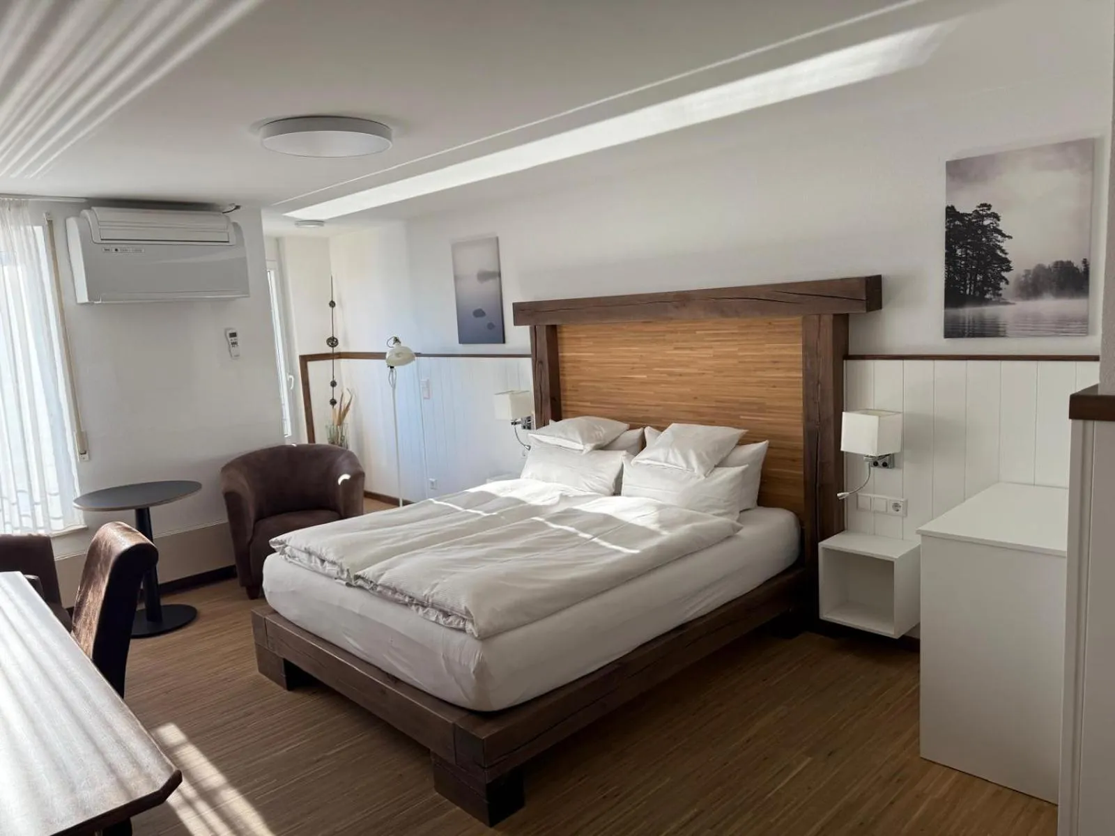 Bed in Hotel Schöne Aussicht