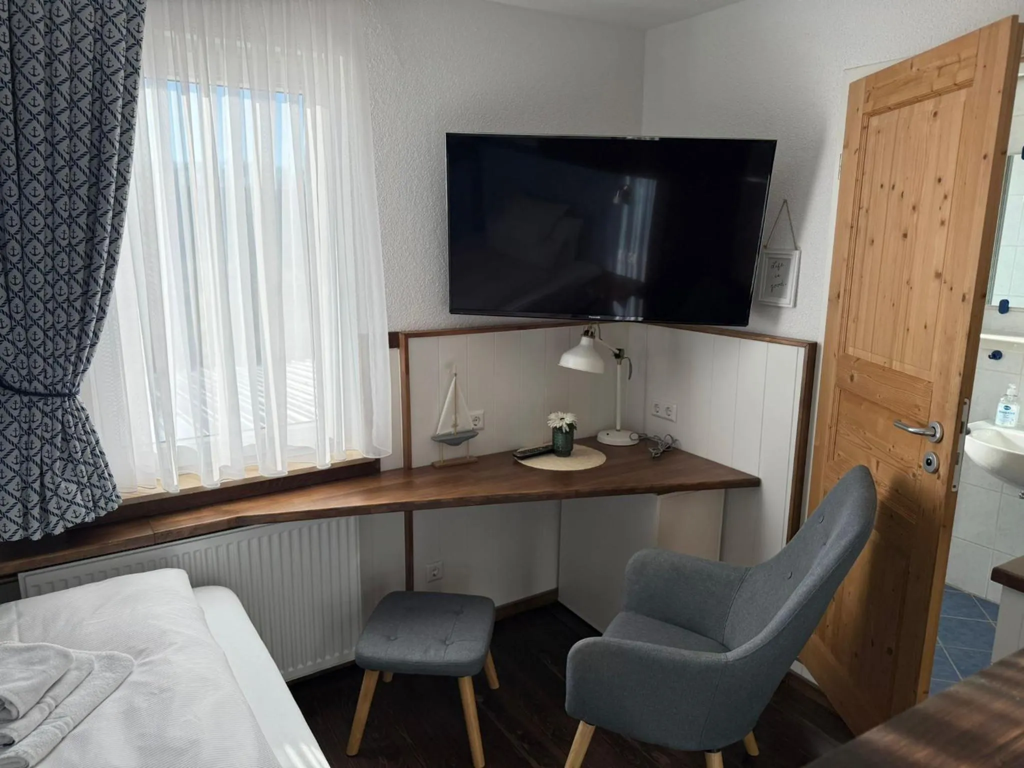 Bed in Hotel Schöne Aussicht