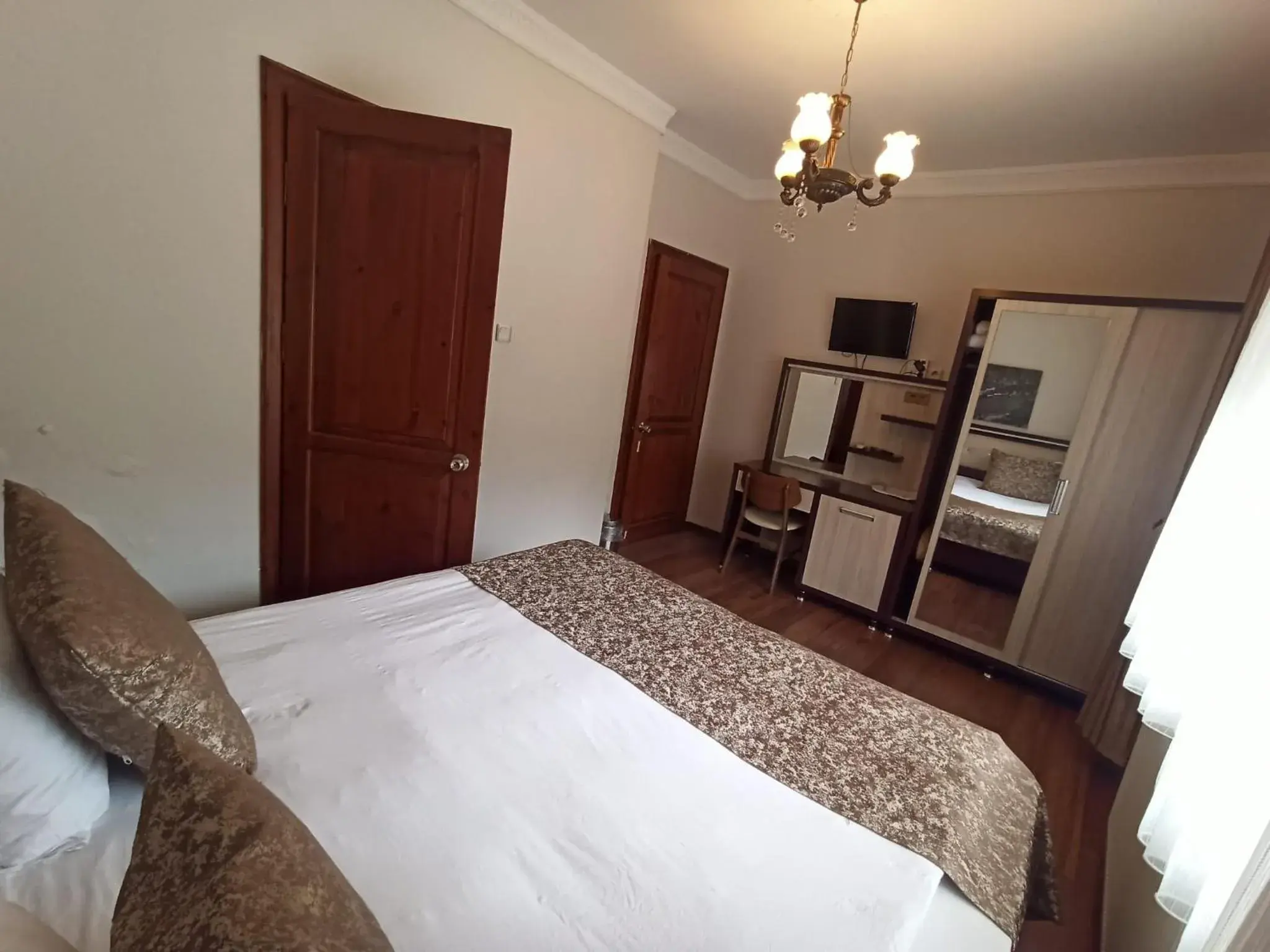 Double Room with Lake View - single occupancy in Hasırcı Konakları Double Room with Lake View - single occupancy in Hasırcı Konakları