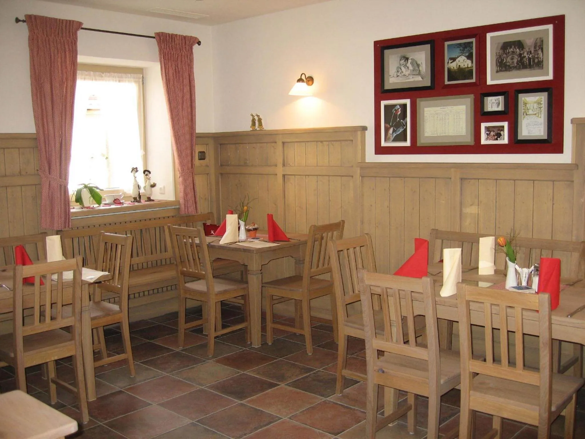 Restaurant/places to eat in Reischacher Hof