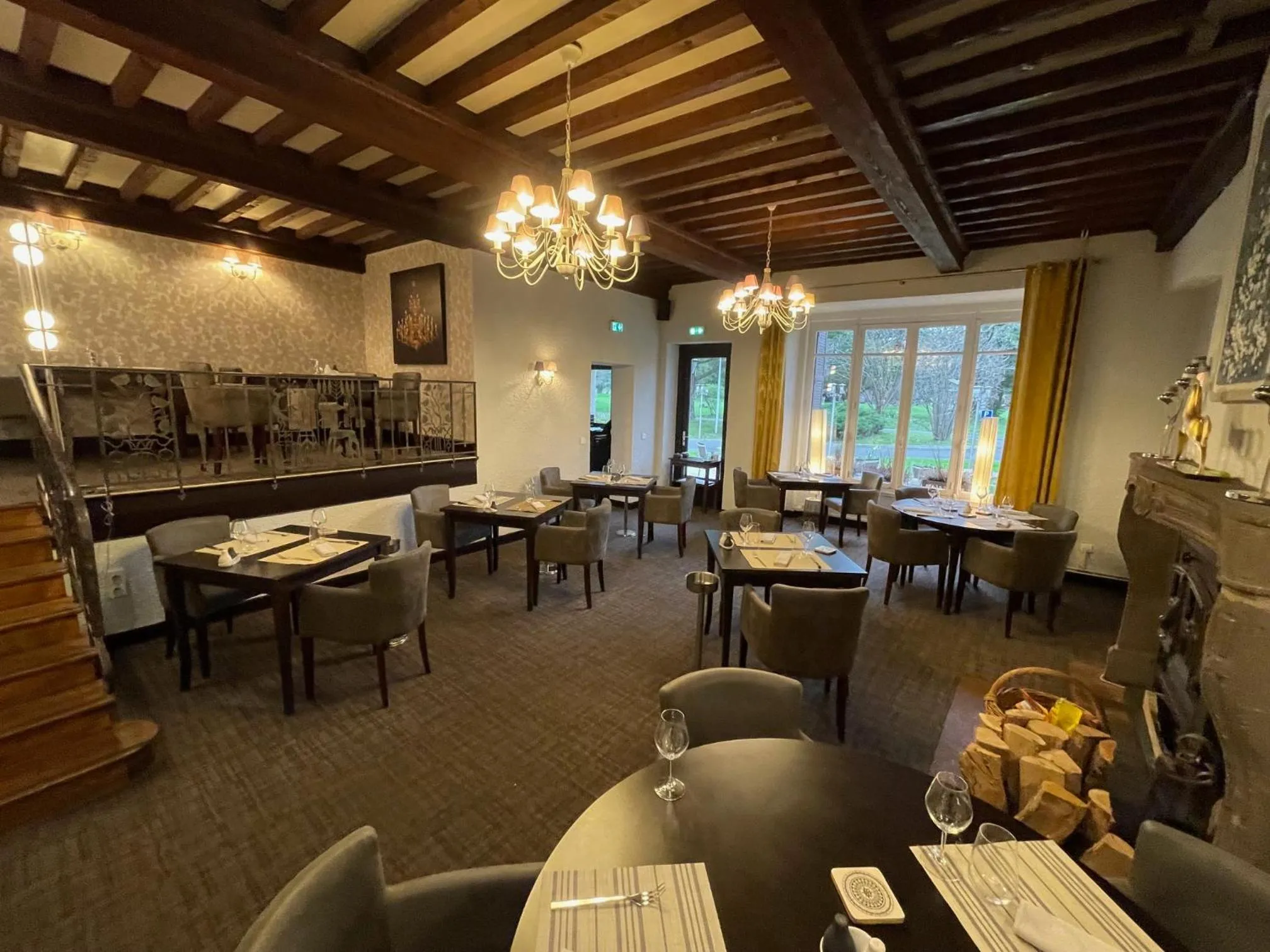 Restaurant/places to eat in Clos St Eloi, The Originals Relais (Relais du Silence)