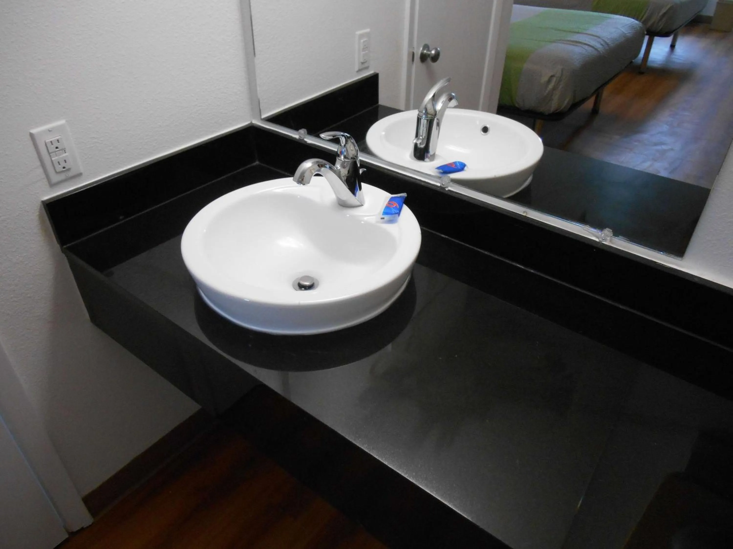 King Room - Non-Smoking in Motel 6 Abilene, TX - East