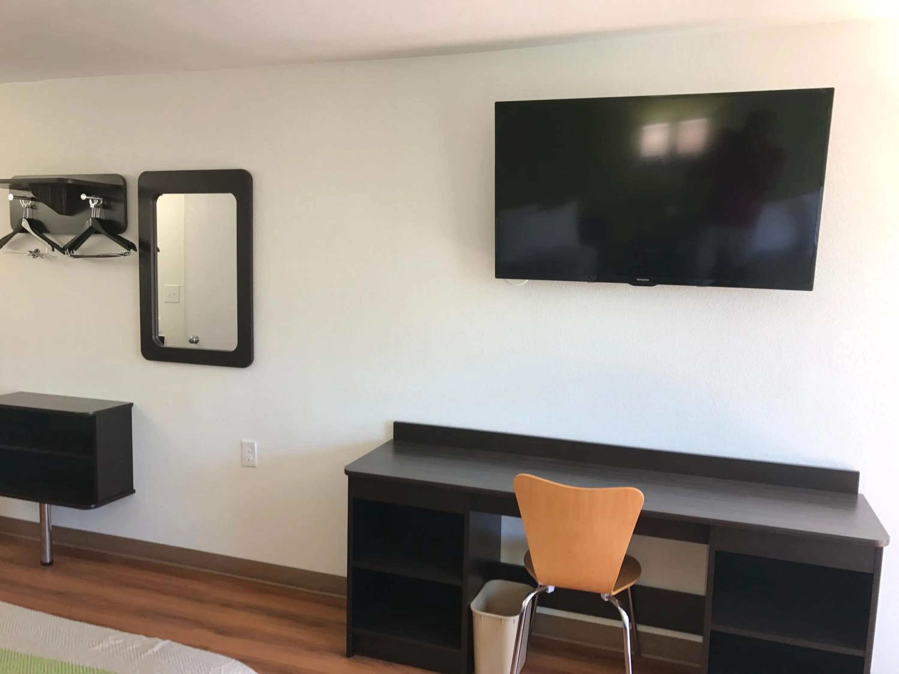 TV and multimedia in Motel 6 Abilene, TX - East