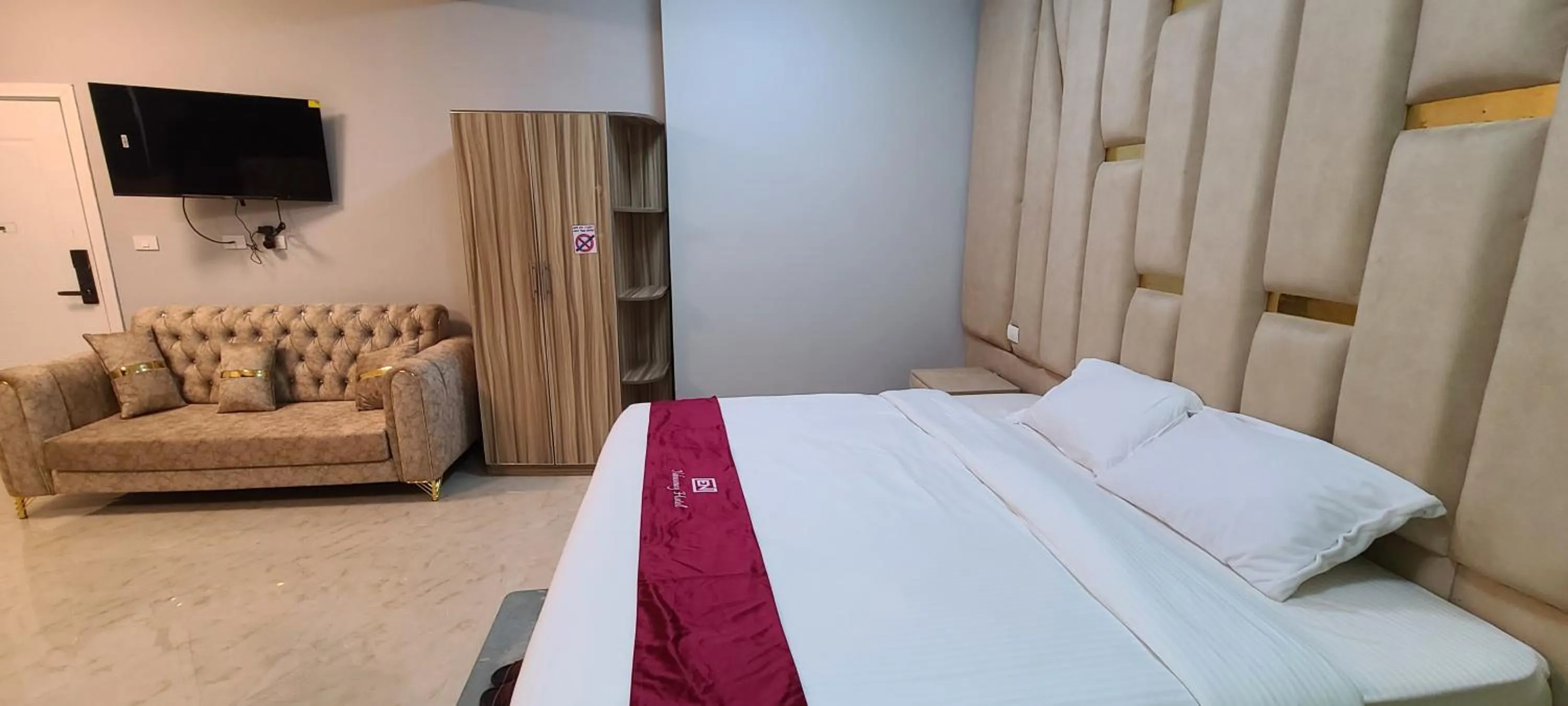 Bed in Nahusenay hotel