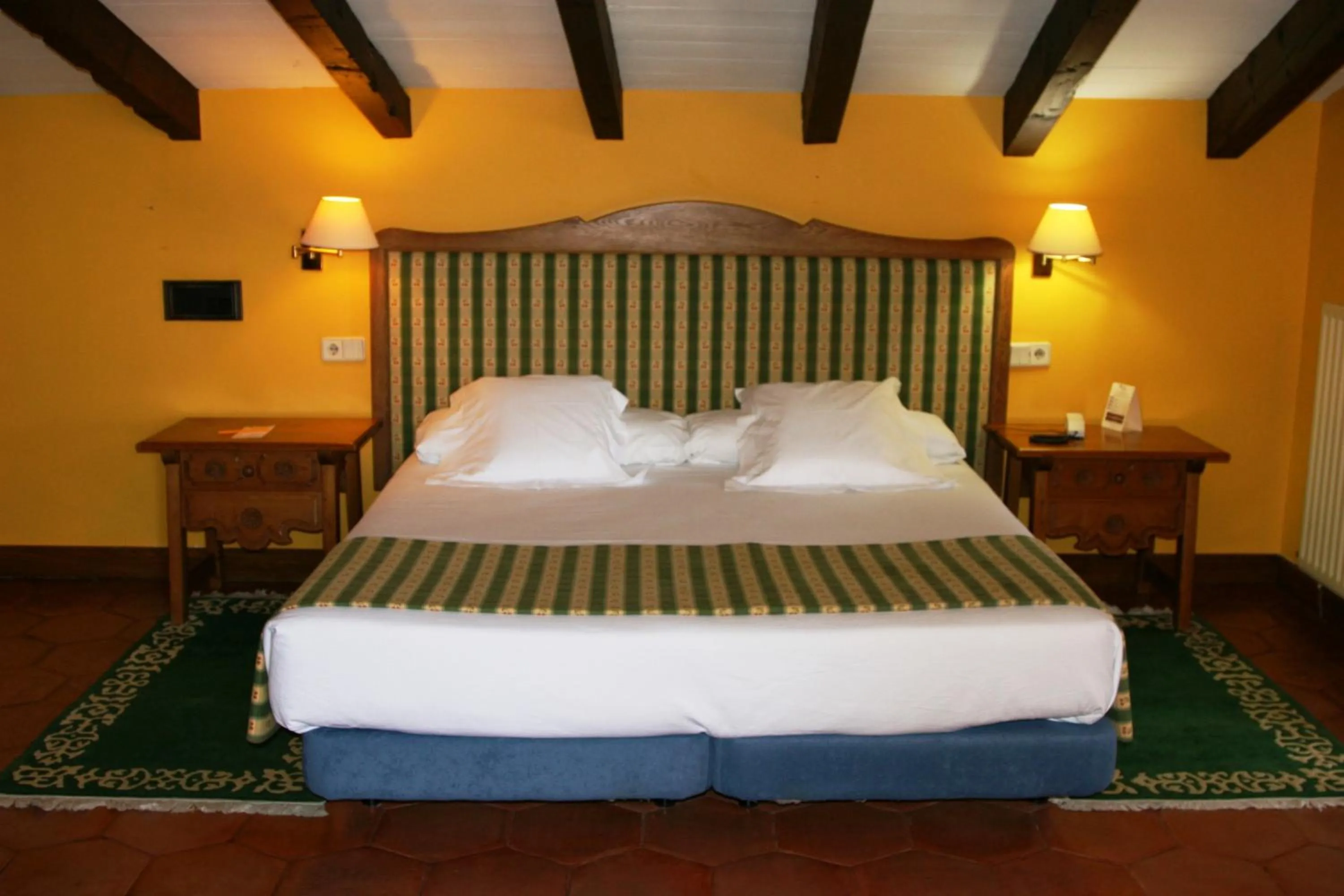 Photo of the whole room, Bed in Hotel Palacio Obispo