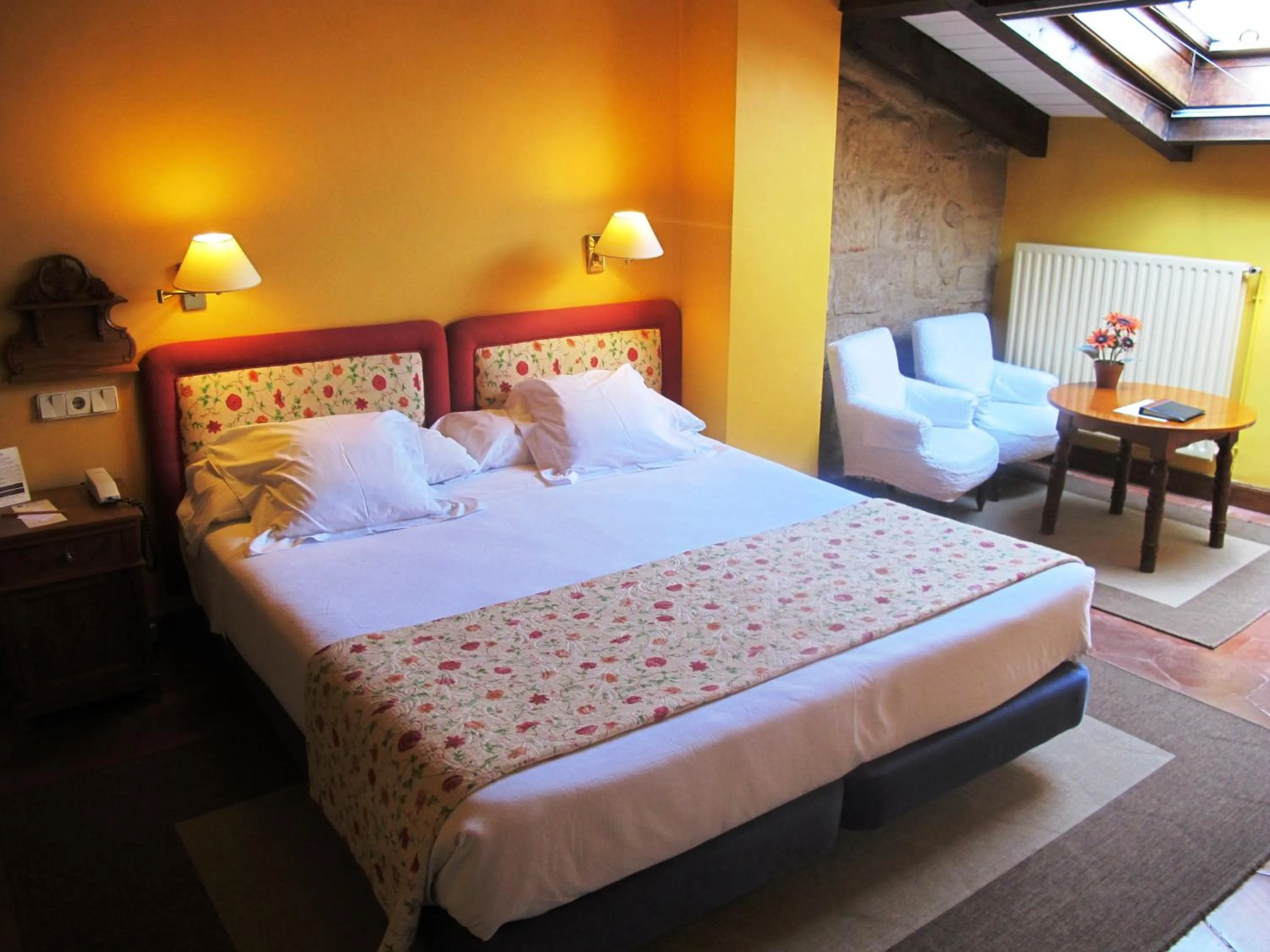 Photo of the whole room, Bed in Hotel Palacio Obispo