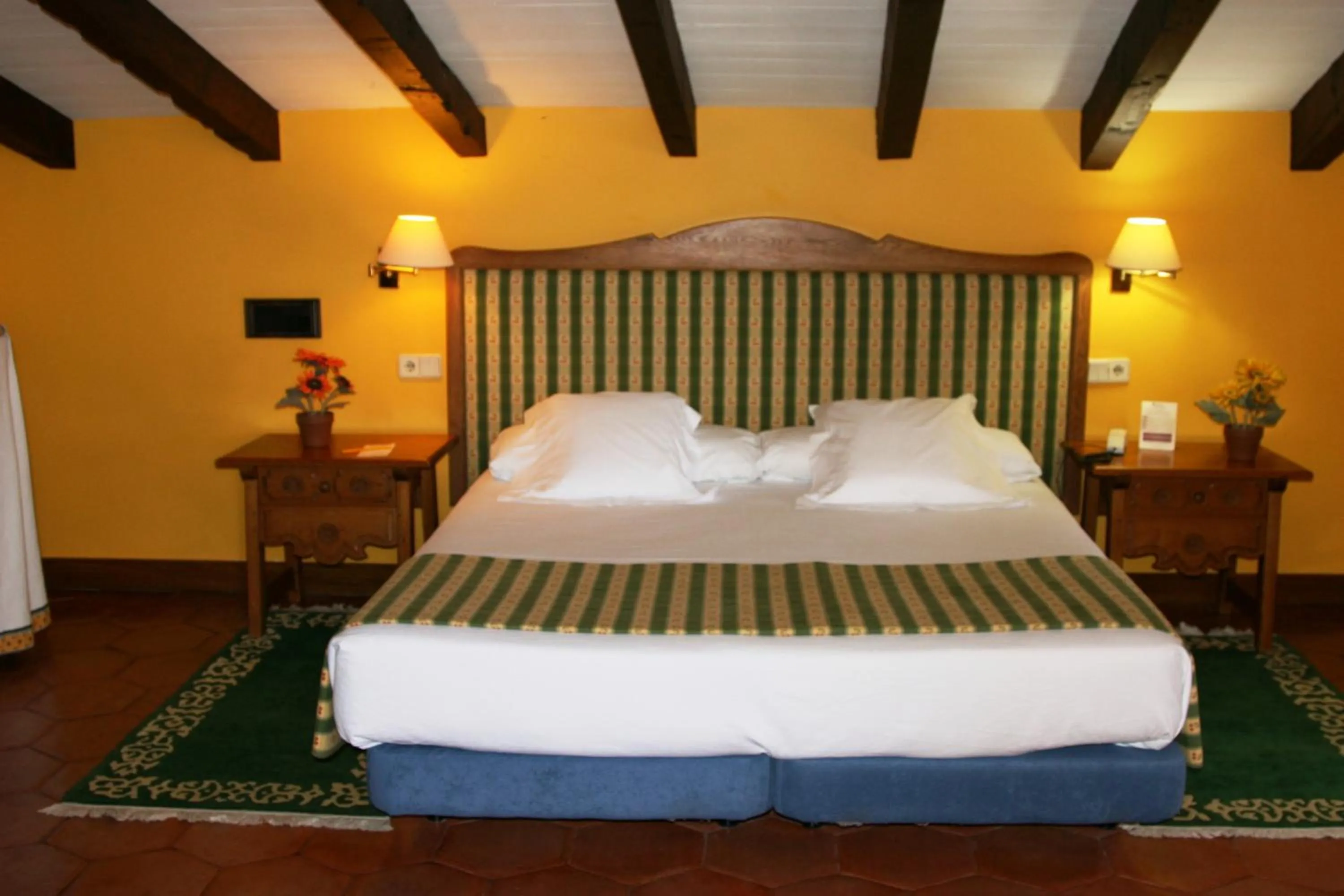 Bedroom, Bed in Hotel Palacio Obispo
