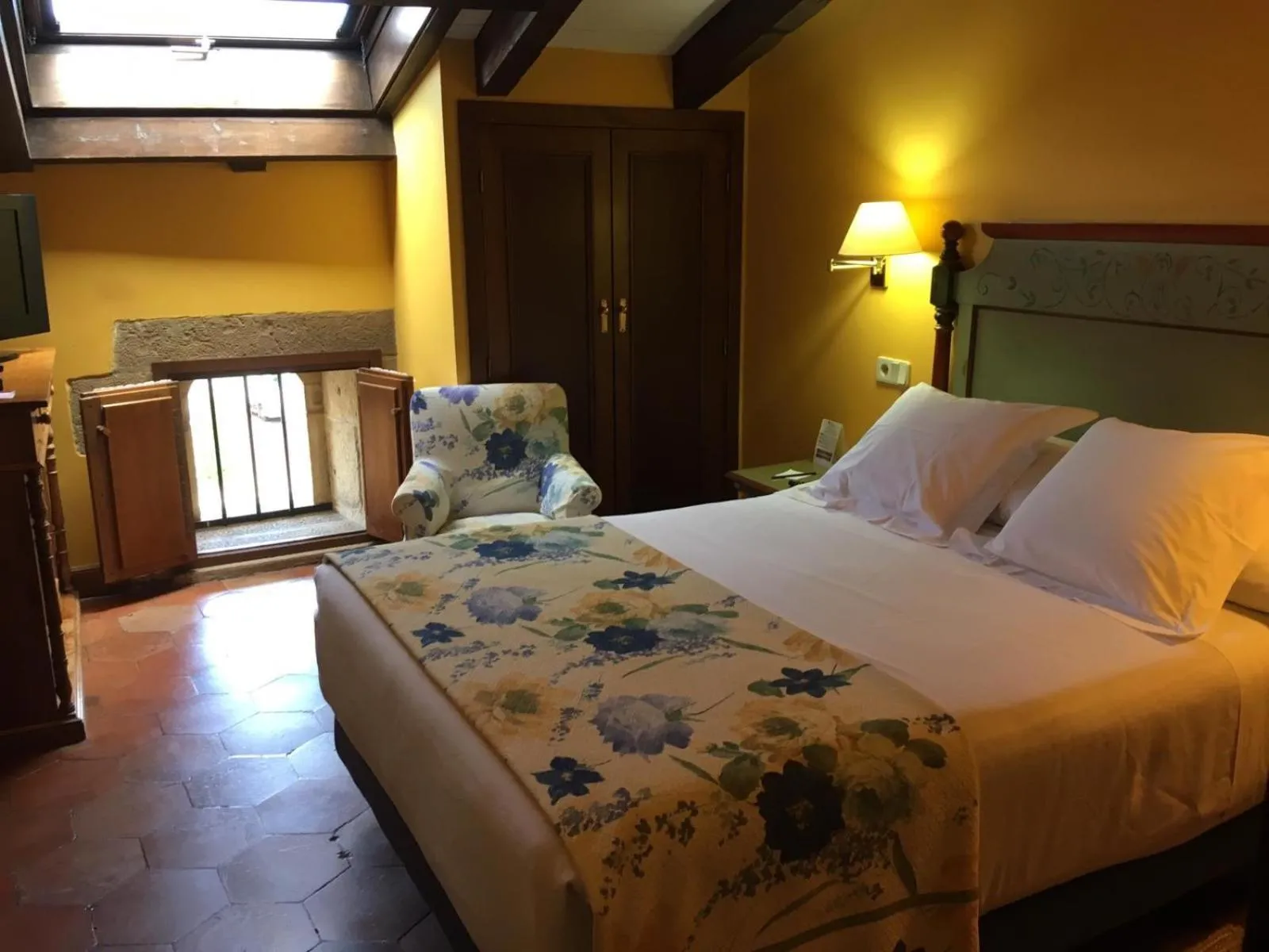 Photo of the whole room, Bed in Hotel Palacio Obispo