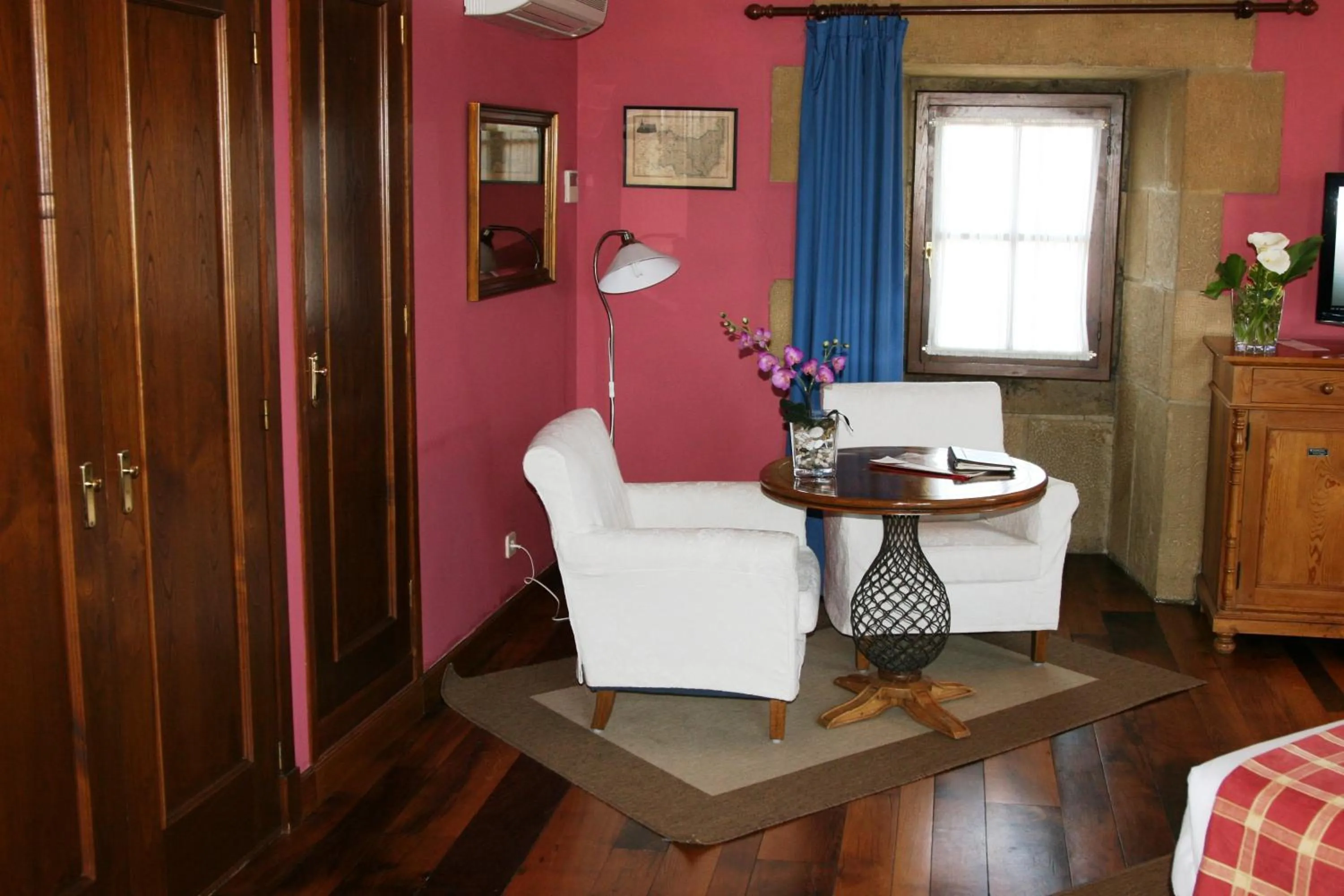 Photo of the whole room in Hotel Palacio Obispo