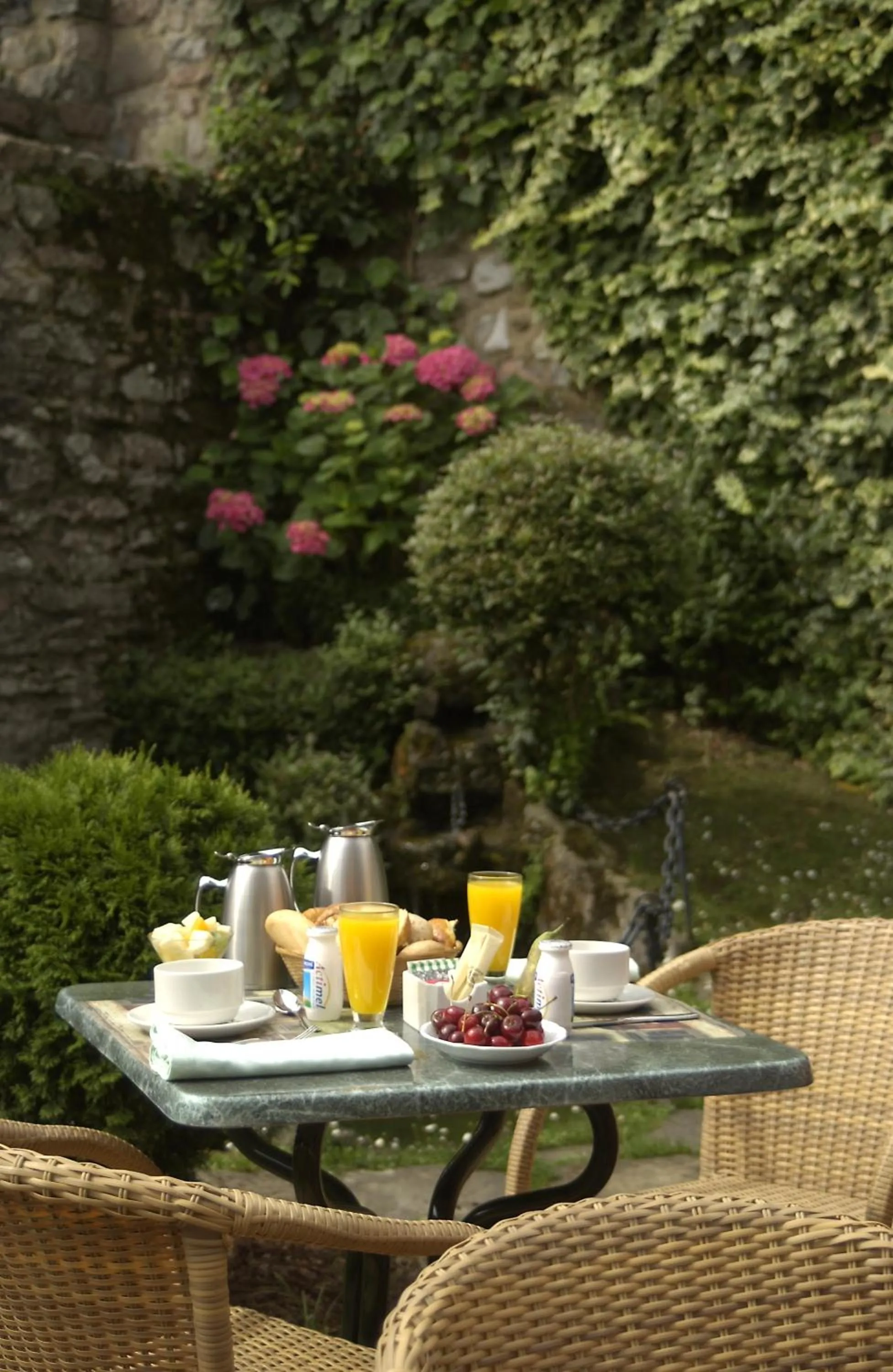 Food and drinks in Hotel Palacio Obispo