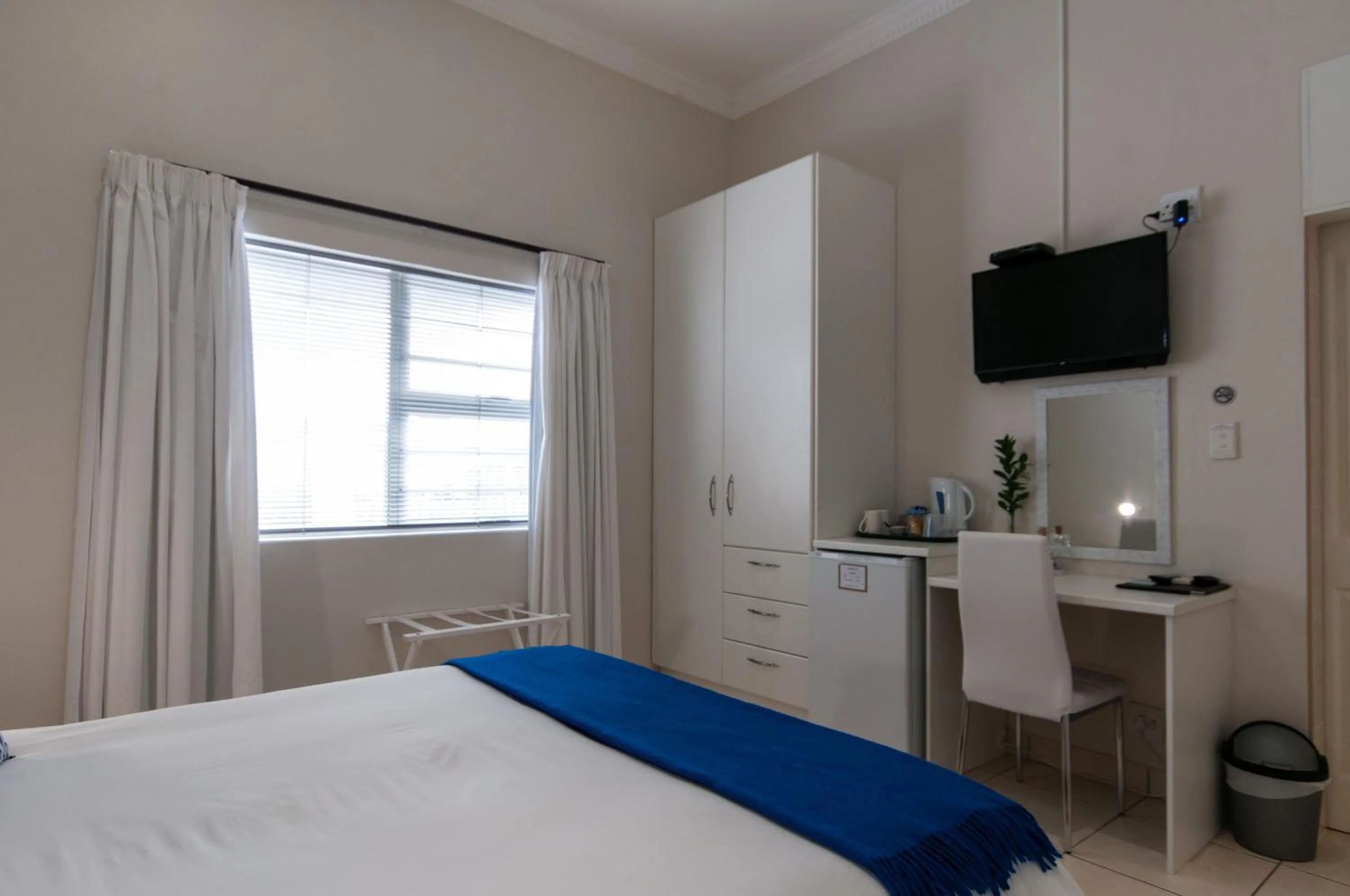 Other, Bed in Millard Crescent Guest House