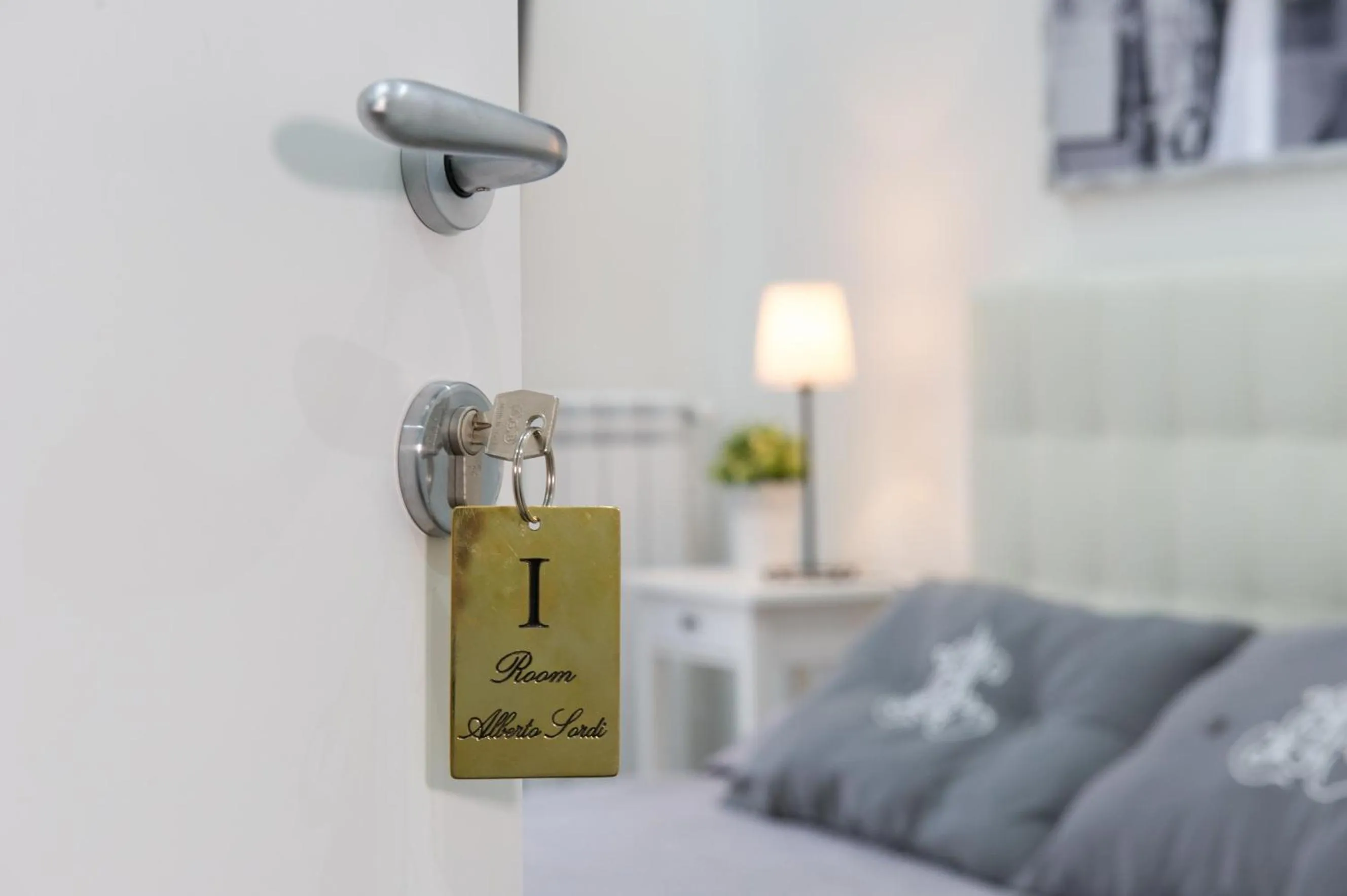 Text overlay, Bed in Nido all'Aventino