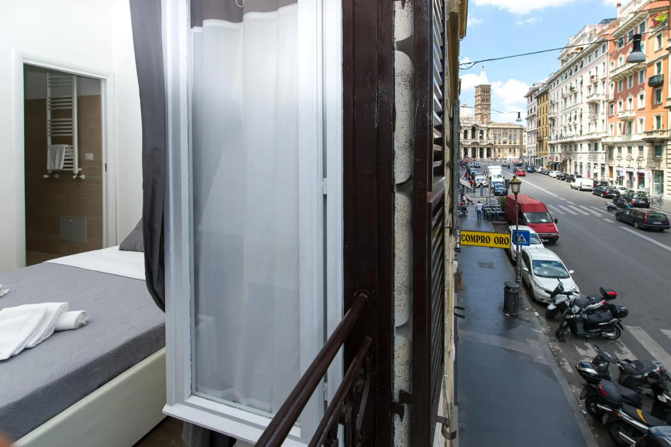 Three-Bedroom Apartment in Nido all'Aventino Three-Bedroom Apartment in Nido all'Aventino