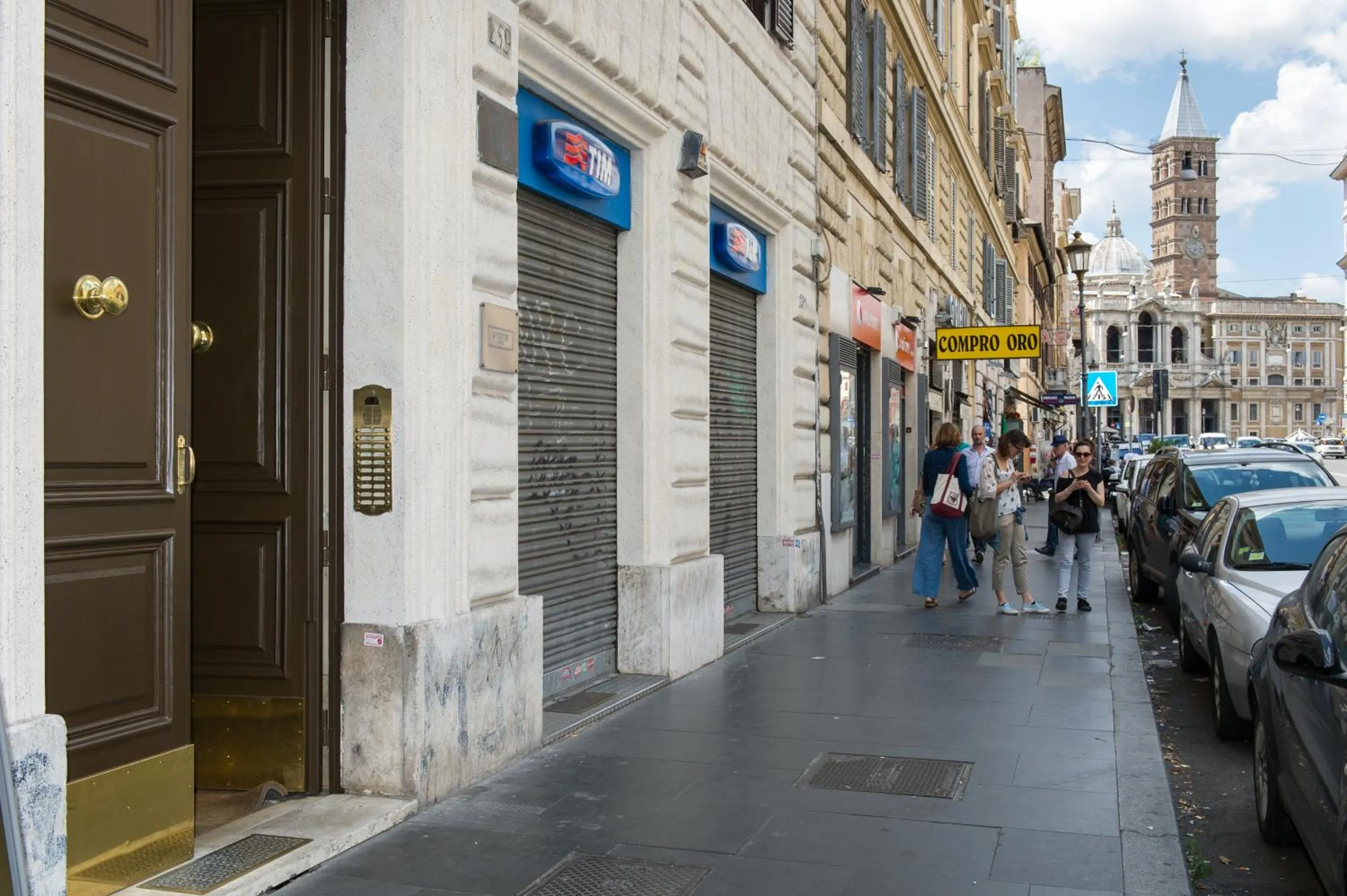 Facade/entrance in Nido all'Aventino