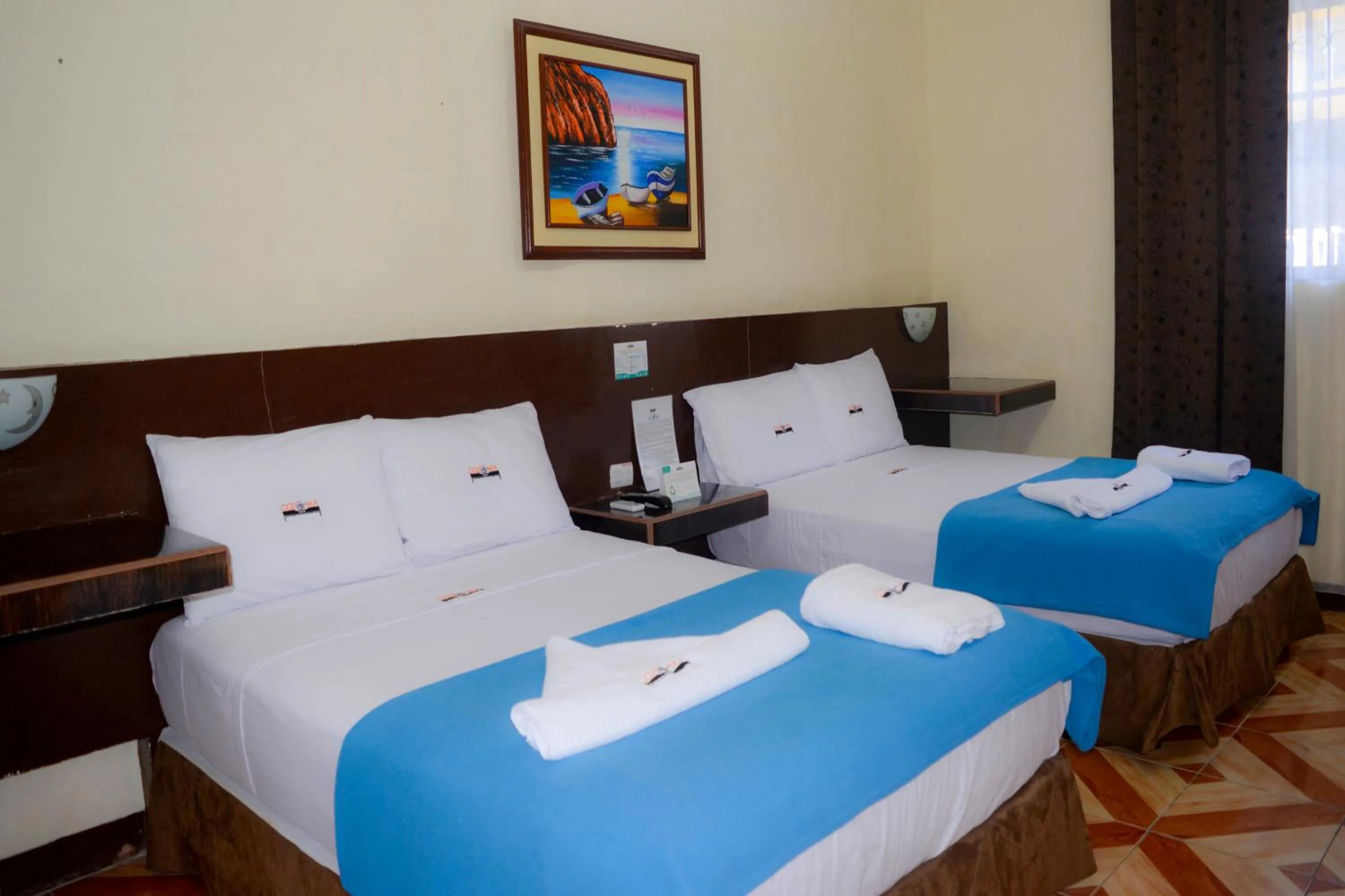 Photo of the whole room, Bed in Hotel Coloma Galapagos