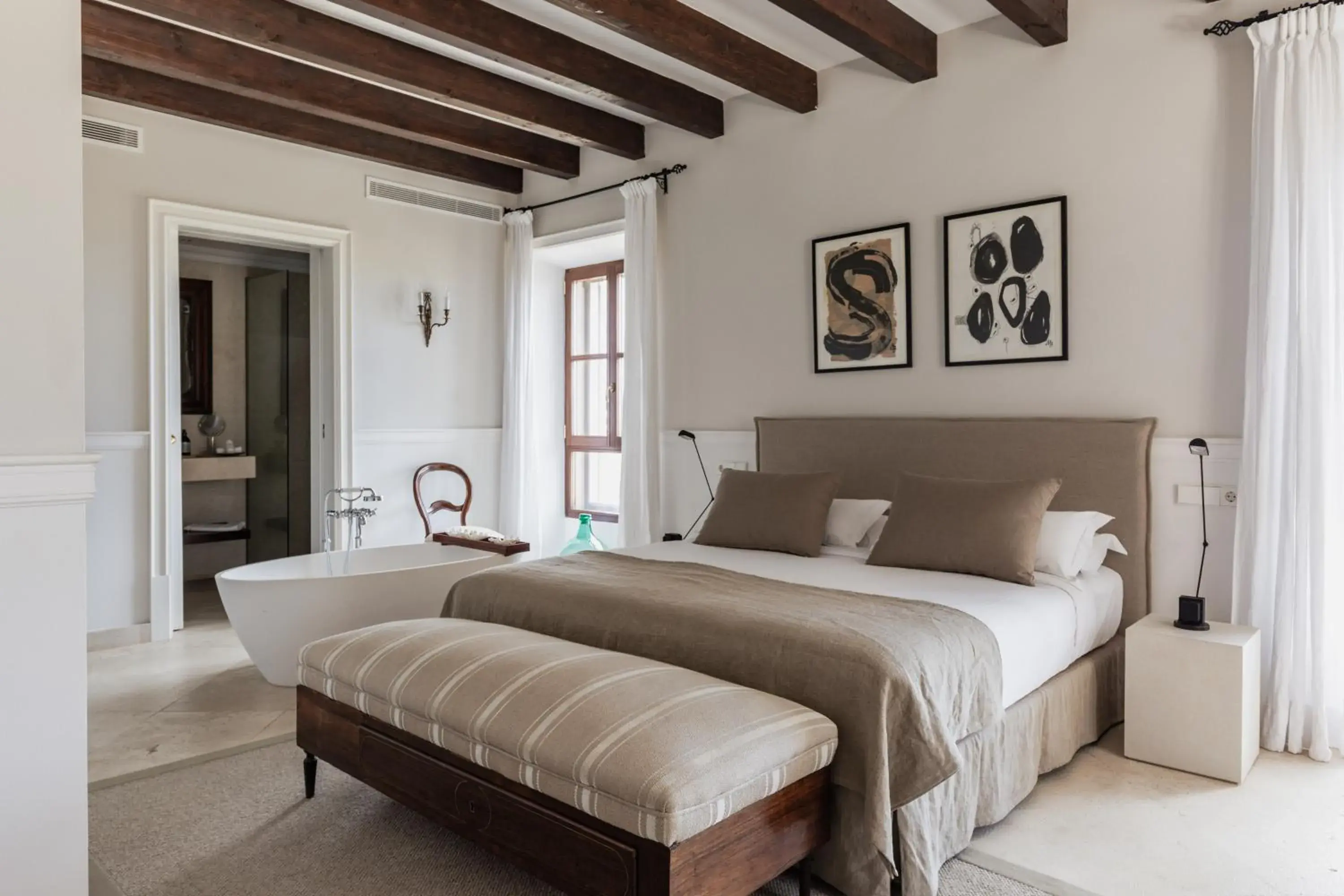 Luxury Double Room in Cal Reiet Holistic Retreat Luxury Double Room in Cal Reiet Holistic Retreat