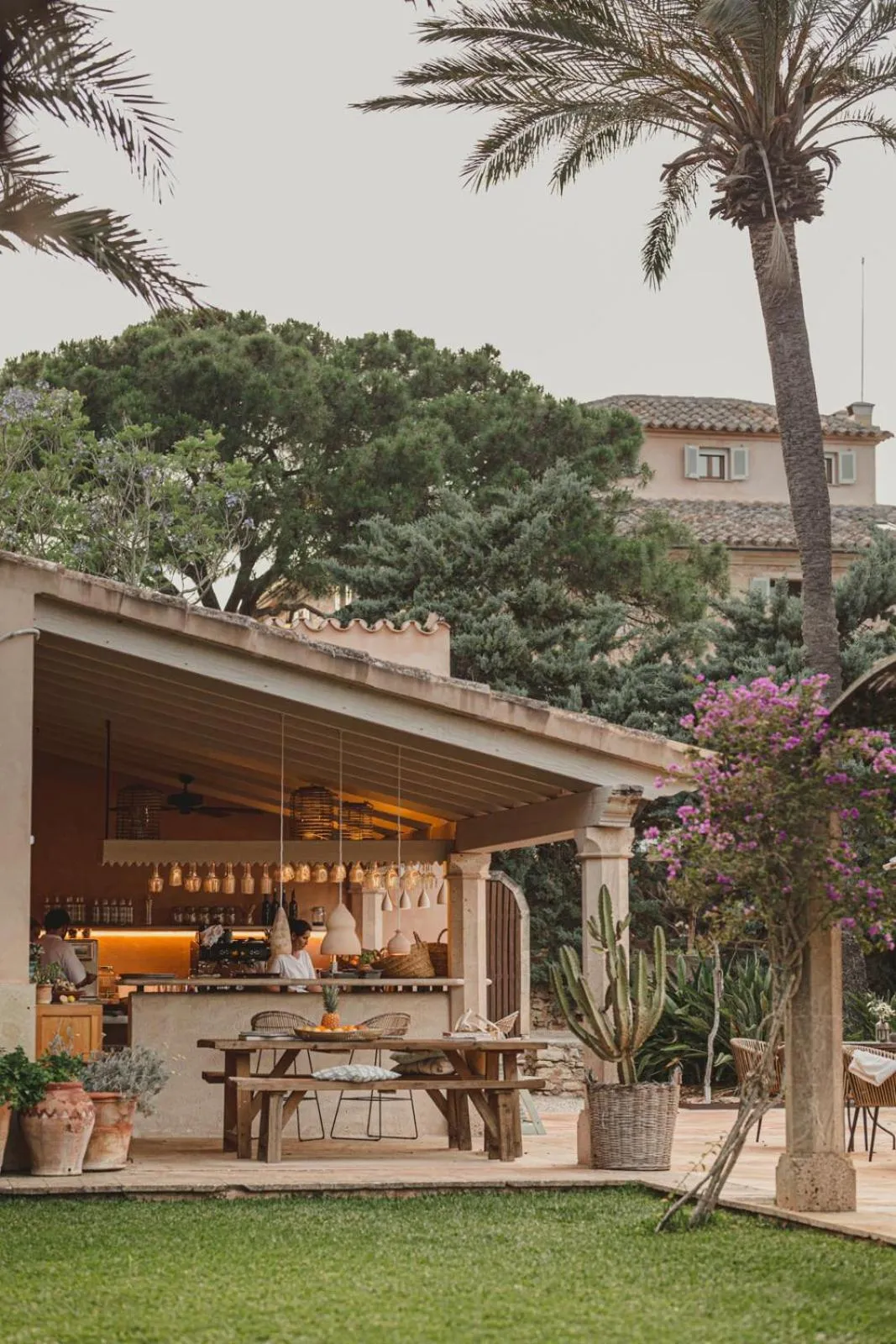 Restaurant/places to eat in Cal Reiet Holistic Retreat