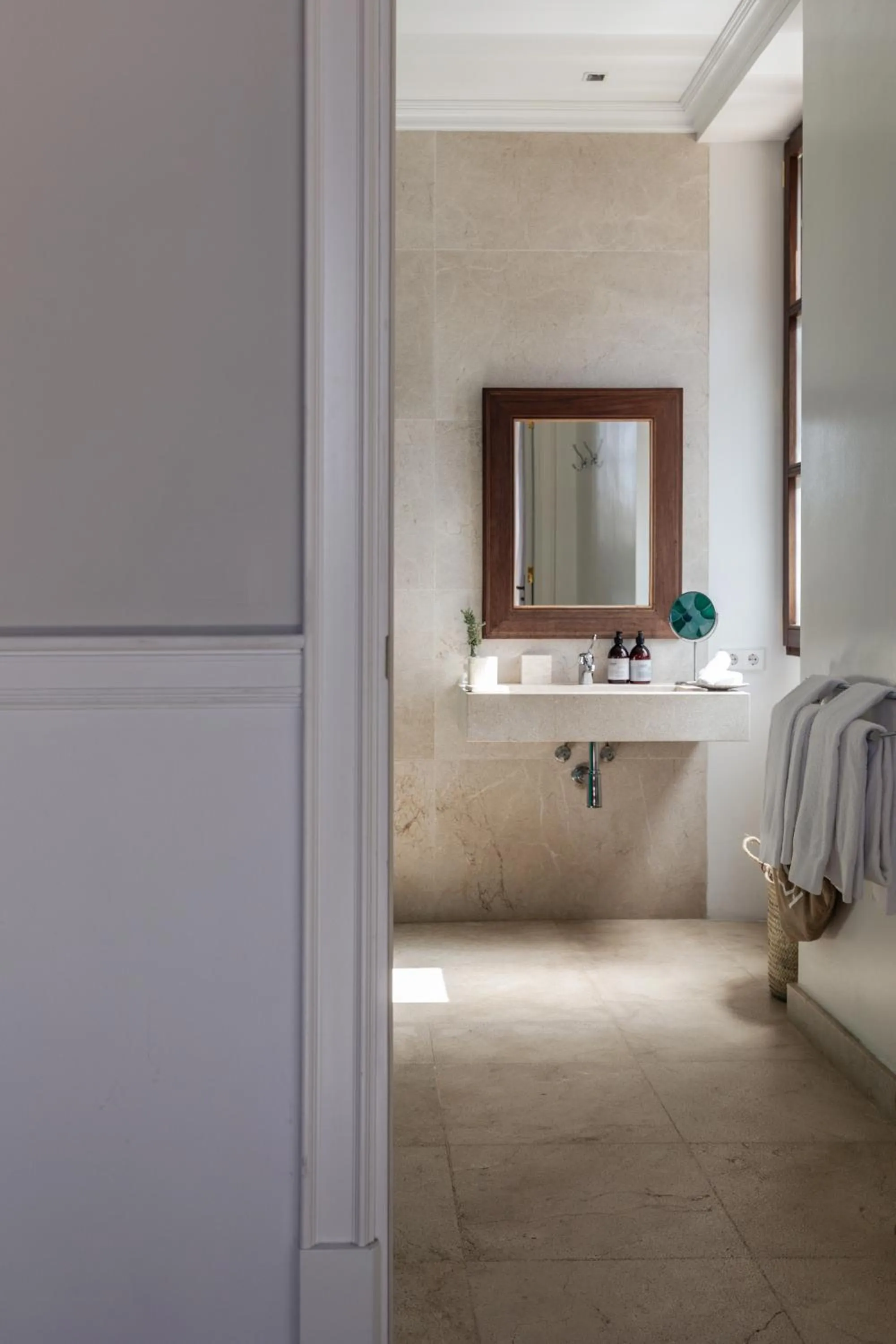 Bathroom, Bed in Cal Reiet Holistic Retreat